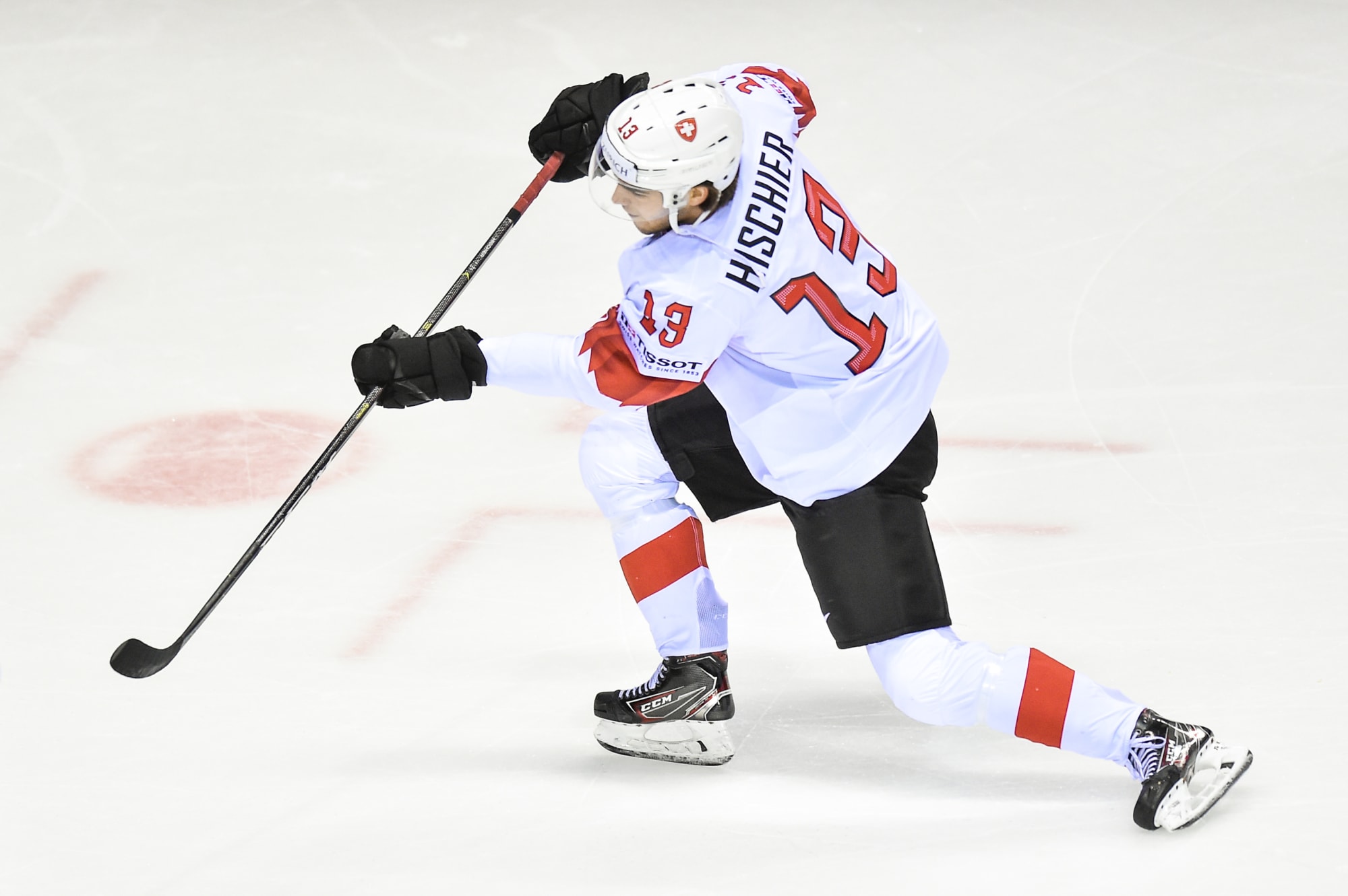 Devils' Hischier latest in line of skilled Swiss forwards, Taiwan News