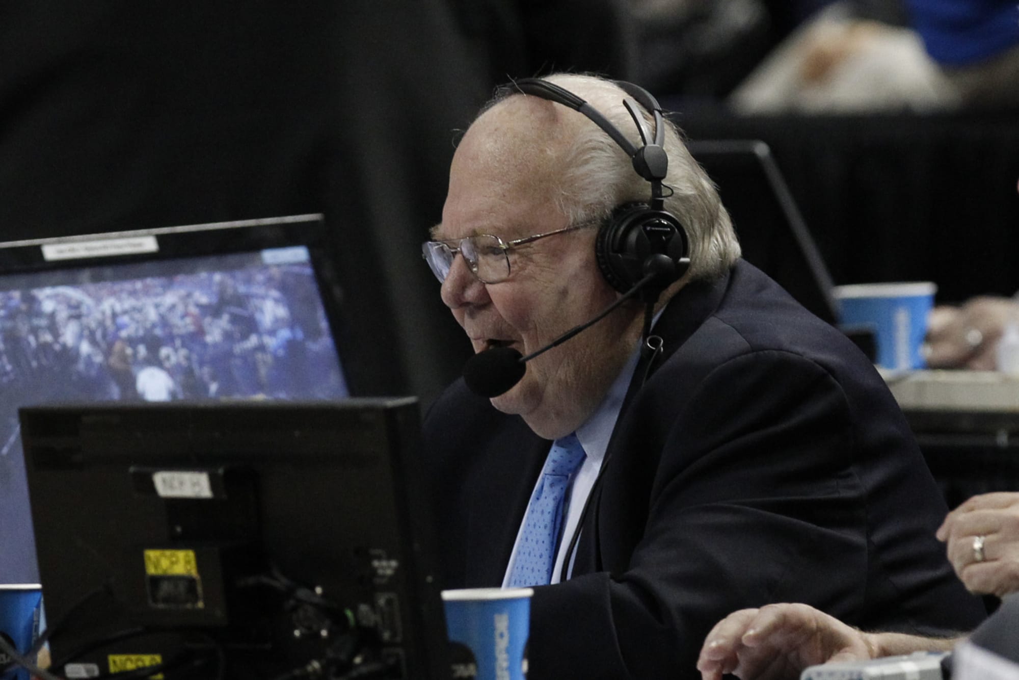 Verne Lundquist’s appearance in SEC Championship pregame has fans getting emotional