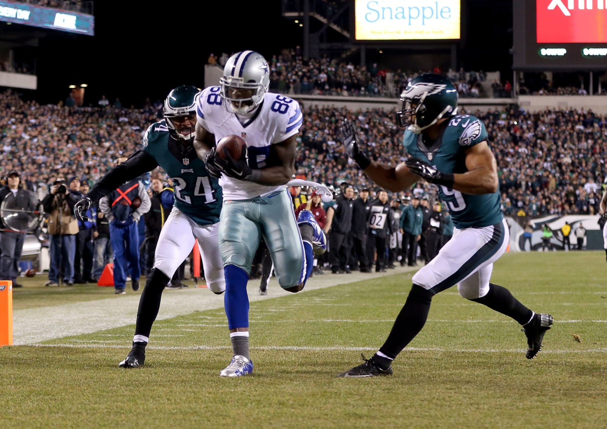 Philadelphia Eagles: When's the right time to talk about Dez Bryant?