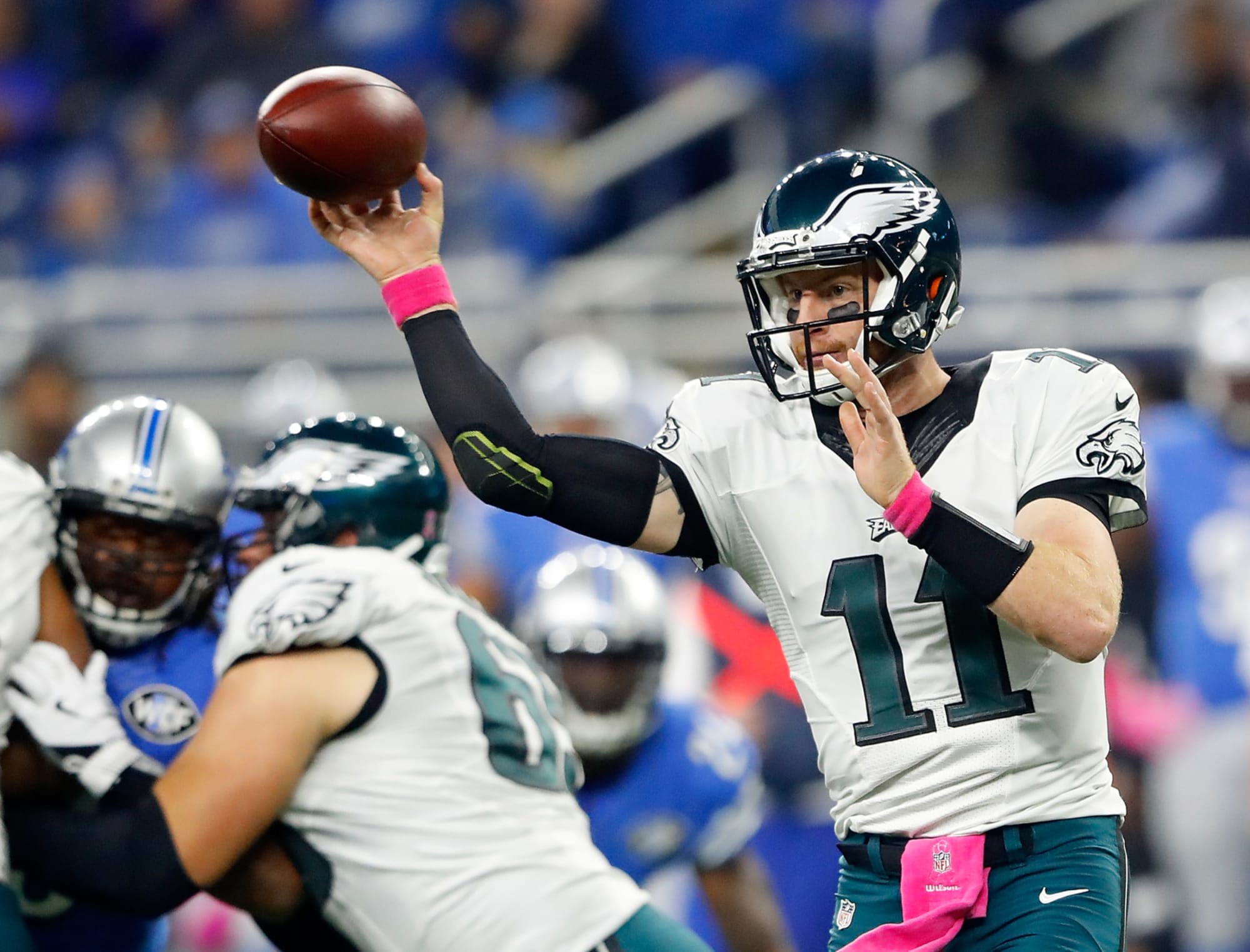 Short day for Eagles' Carson Wentz after long wait for his first