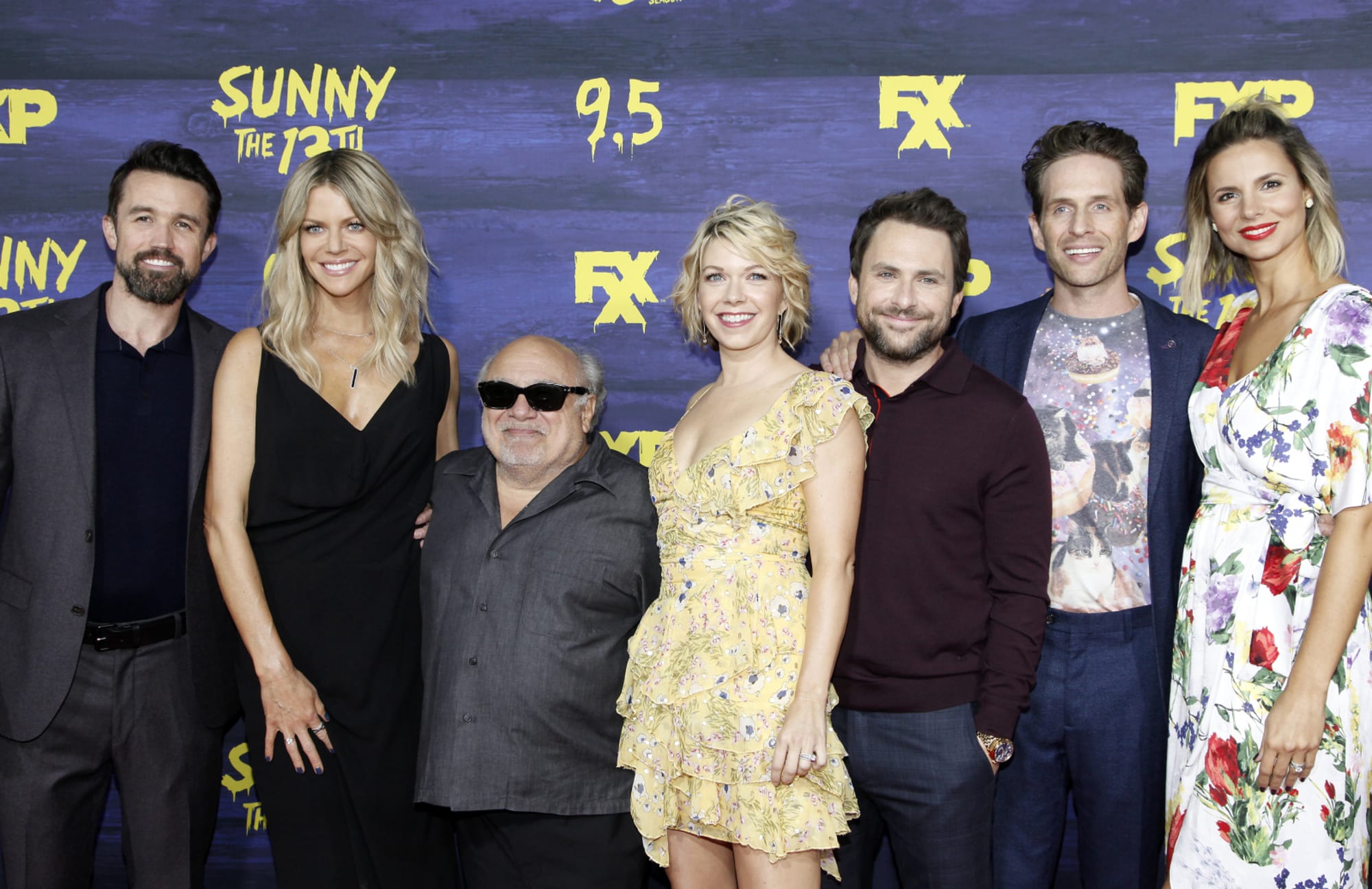 2000px x 1296px - It's Always Sunny season 15 premiere recap: 2020: A Year In Review