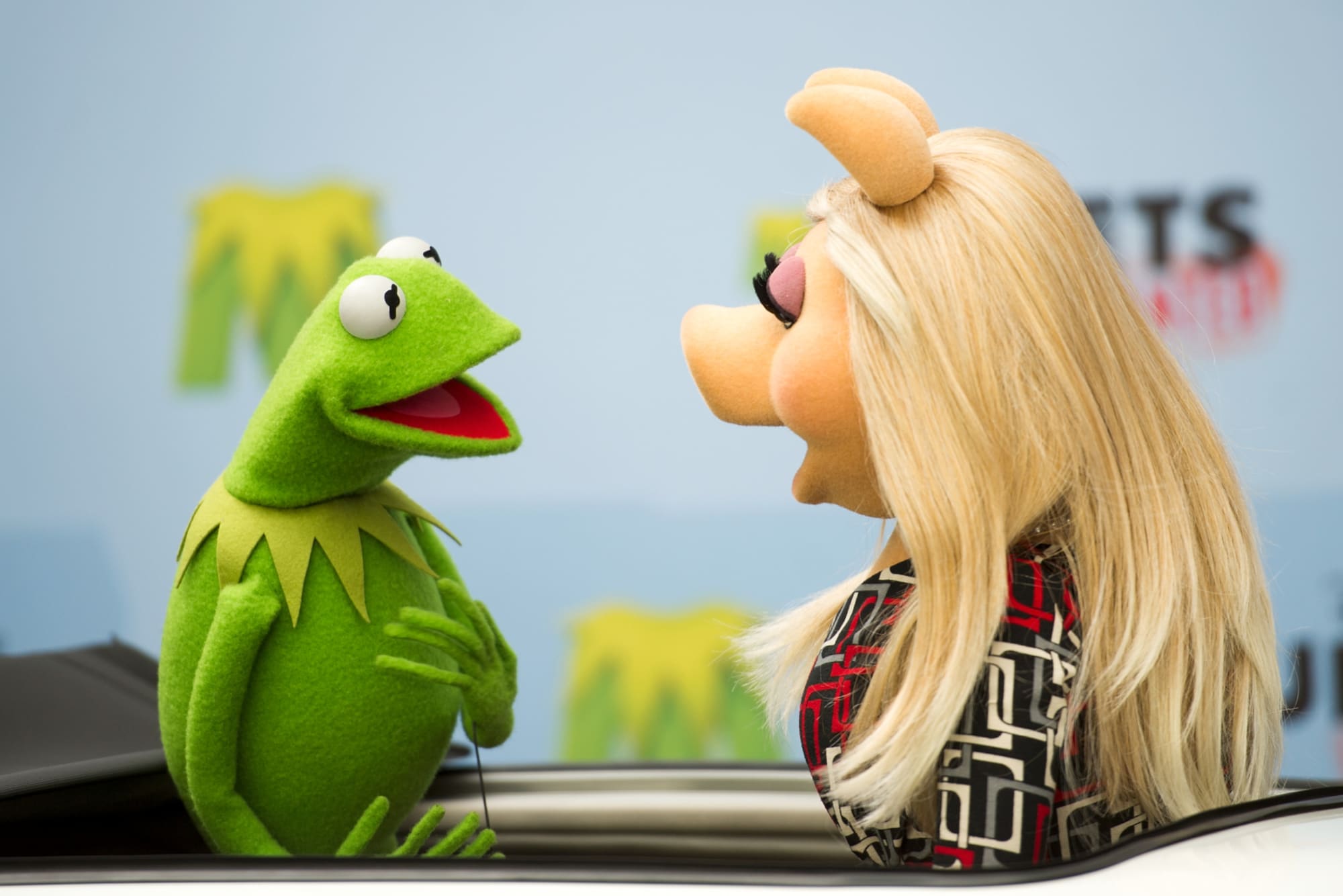 Kermit and Miss Piggy: Muppets Now should retire their relationship.