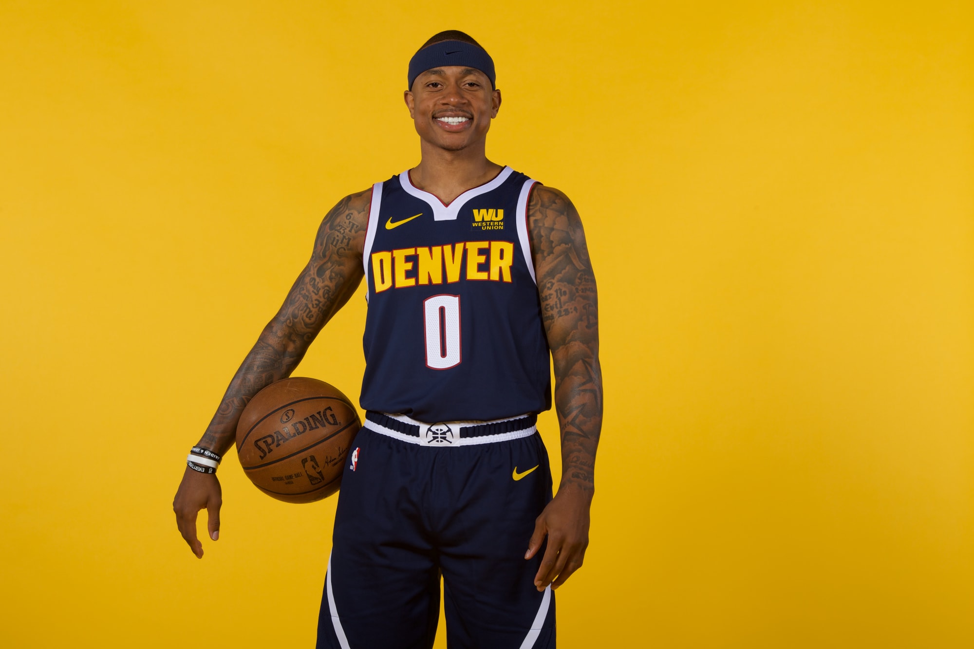 Isaiah Thomas is even shorter than his official height