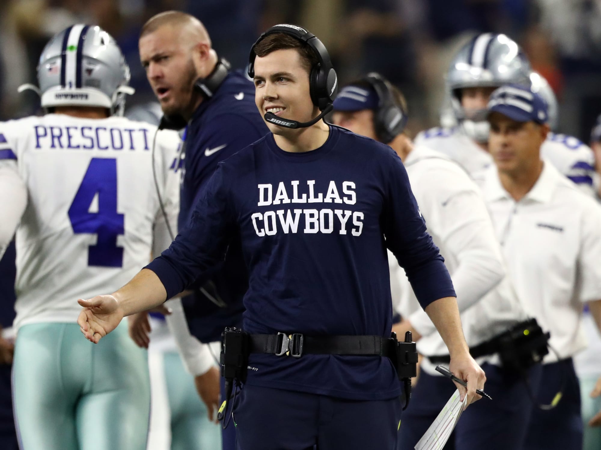 Dallas Cowboys: Which coaches stay shouldn't be Jerry Jones' call