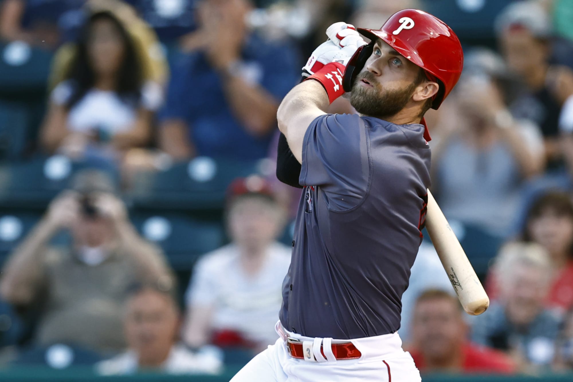 Phillies: MLB insider's inspiring detail from night Bryce Harper broke  thumb - BVM Sports