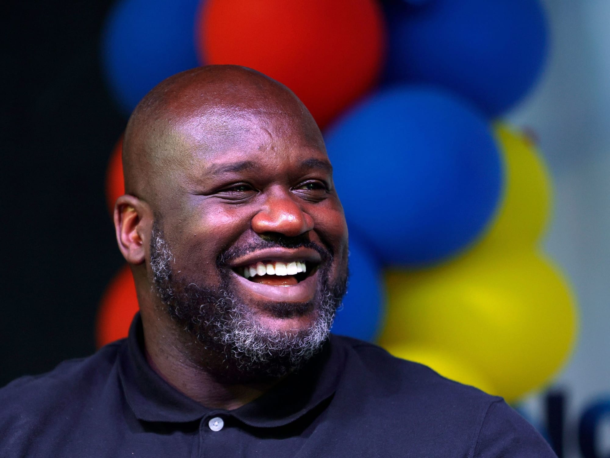 Watch Cowboys fan Shaquille O'Neal pay up after losing bet