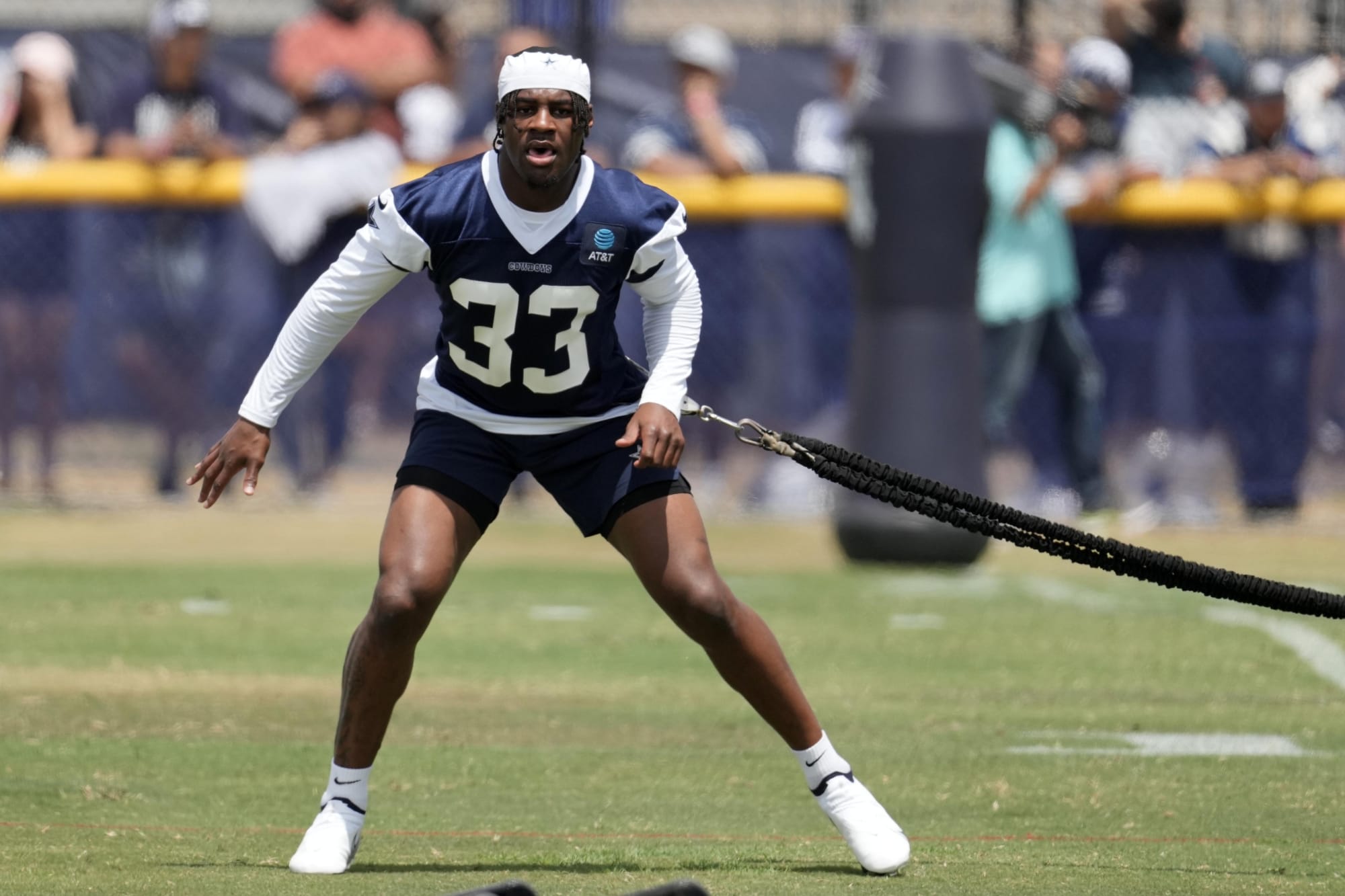 Cowboys rookie Damone Clark shines in NFL debut despite the odds