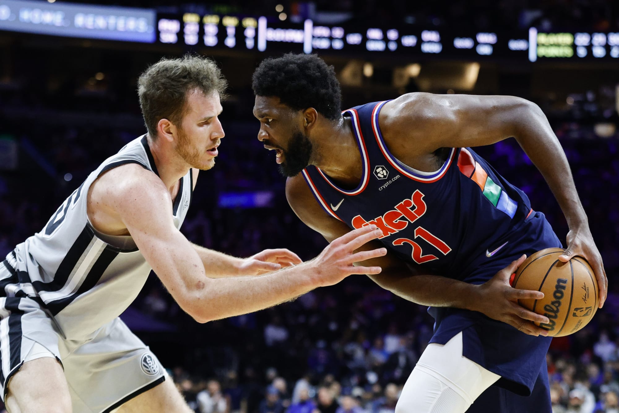 Is Jakob Poeltl a trade option for 76ers?