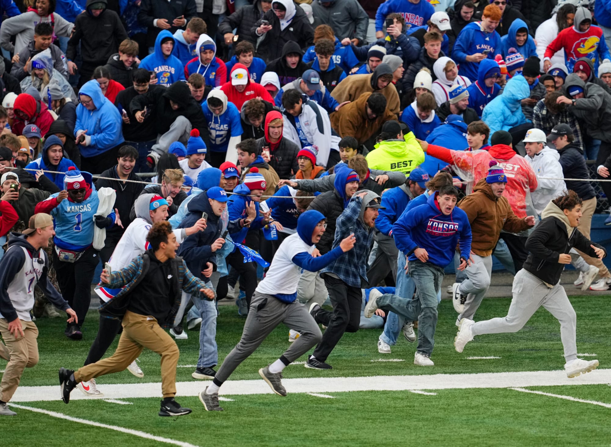 Kansas Football Fans Disappointed with Guaranteed Rate Bowl Location