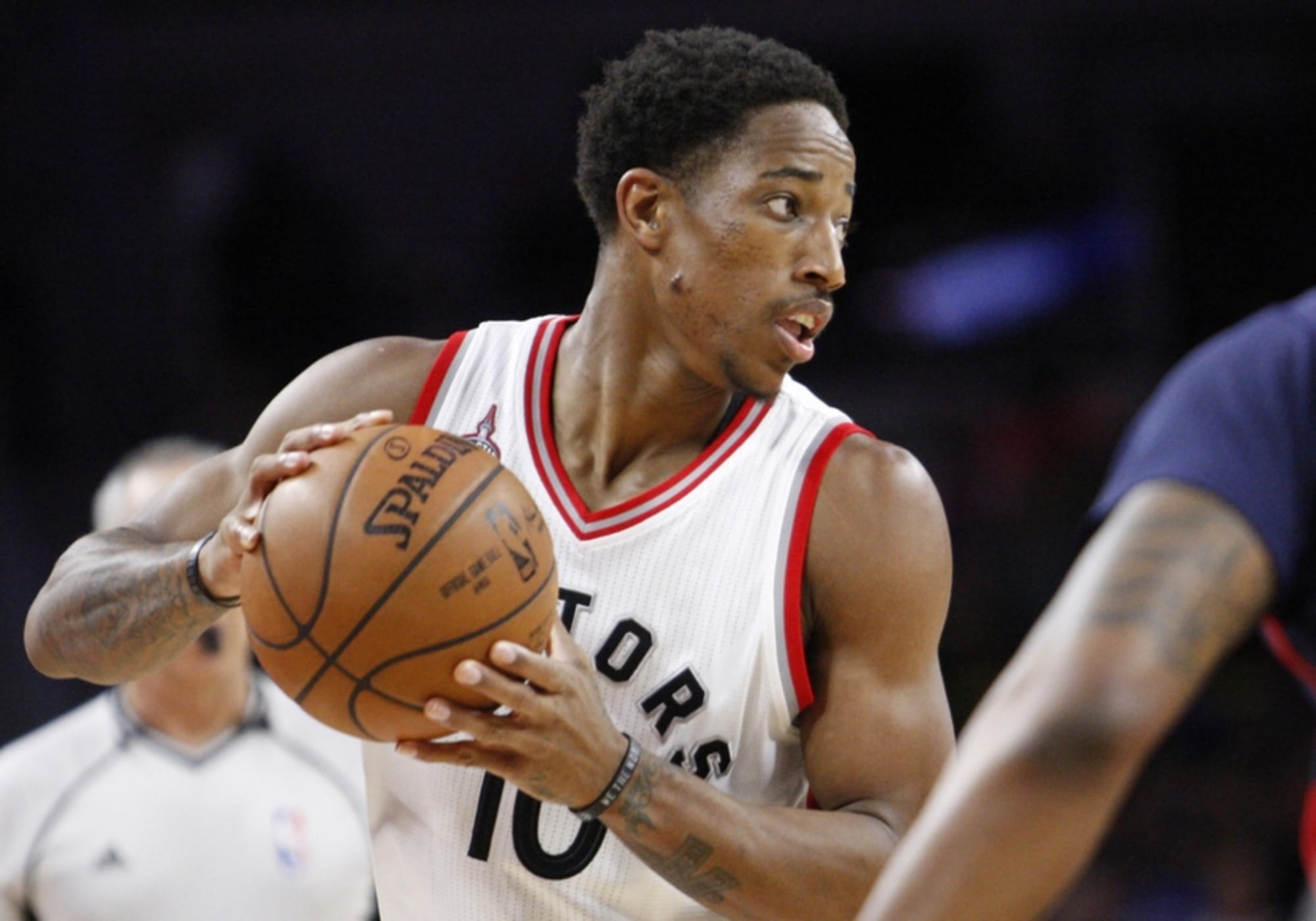 DeRozan scores another 30-point game in Raptors' 118-107 win over