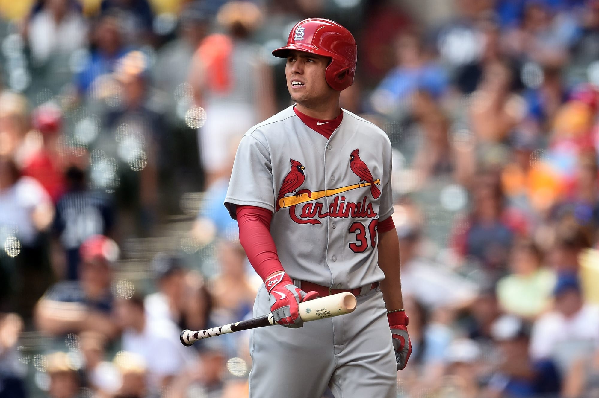 Blue Jays cut ties with Ryan Goins, acquire shortstop Aledmys Diaz from  Cardinals
