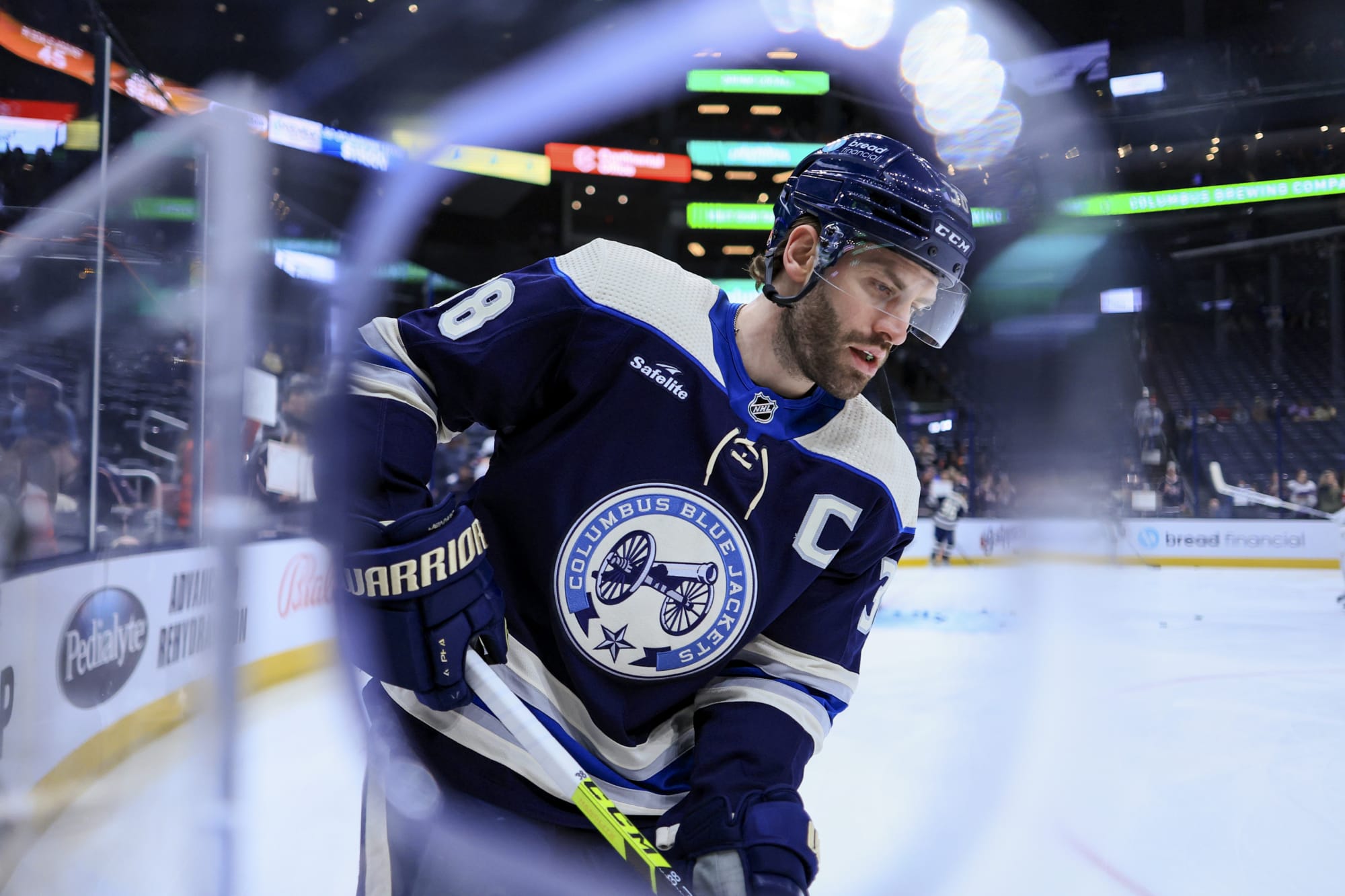 How TF is Boone Jenner only turning 29 today? Our grizzled, longest  CBJ-tenured veteran captain is still a year from being 30? : r/BlueJackets