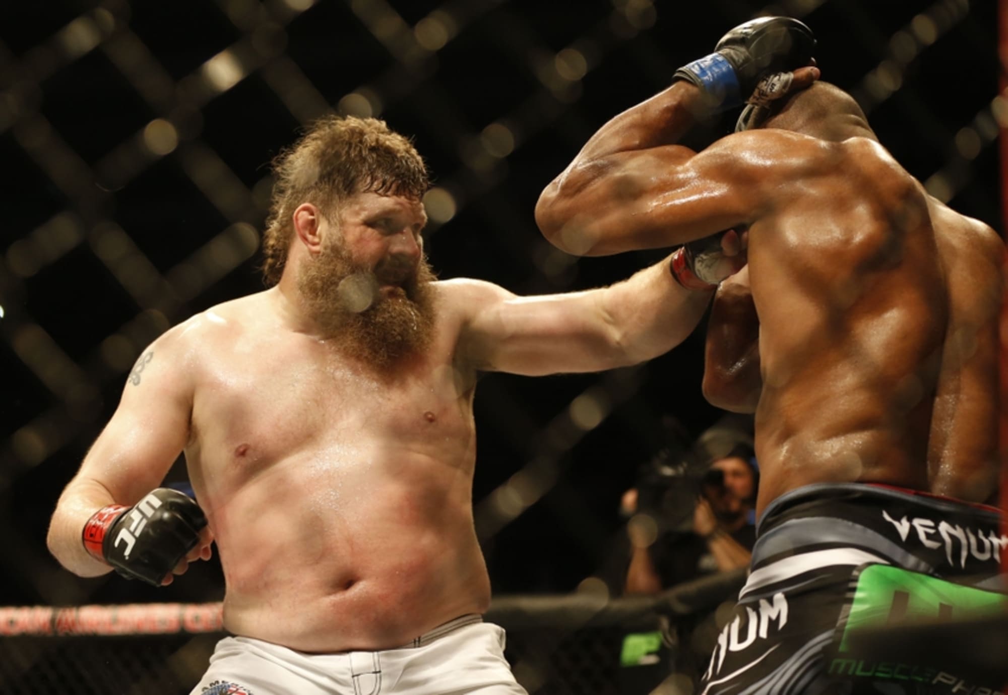 UFC Fight  Night 82 Roy  Nelson  is Underpaid
