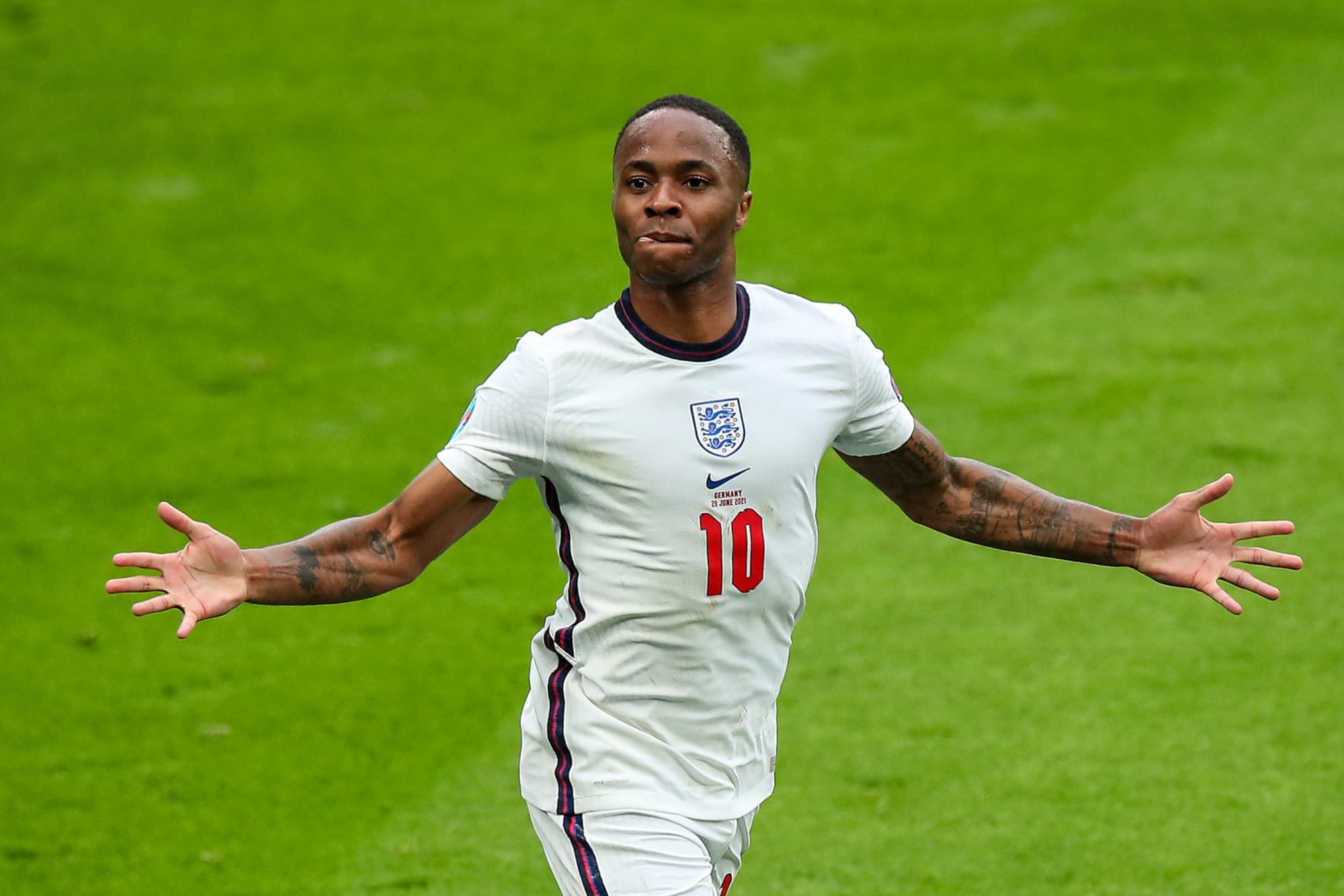Arsenal fan clamour for Raheem Sterling signing grows