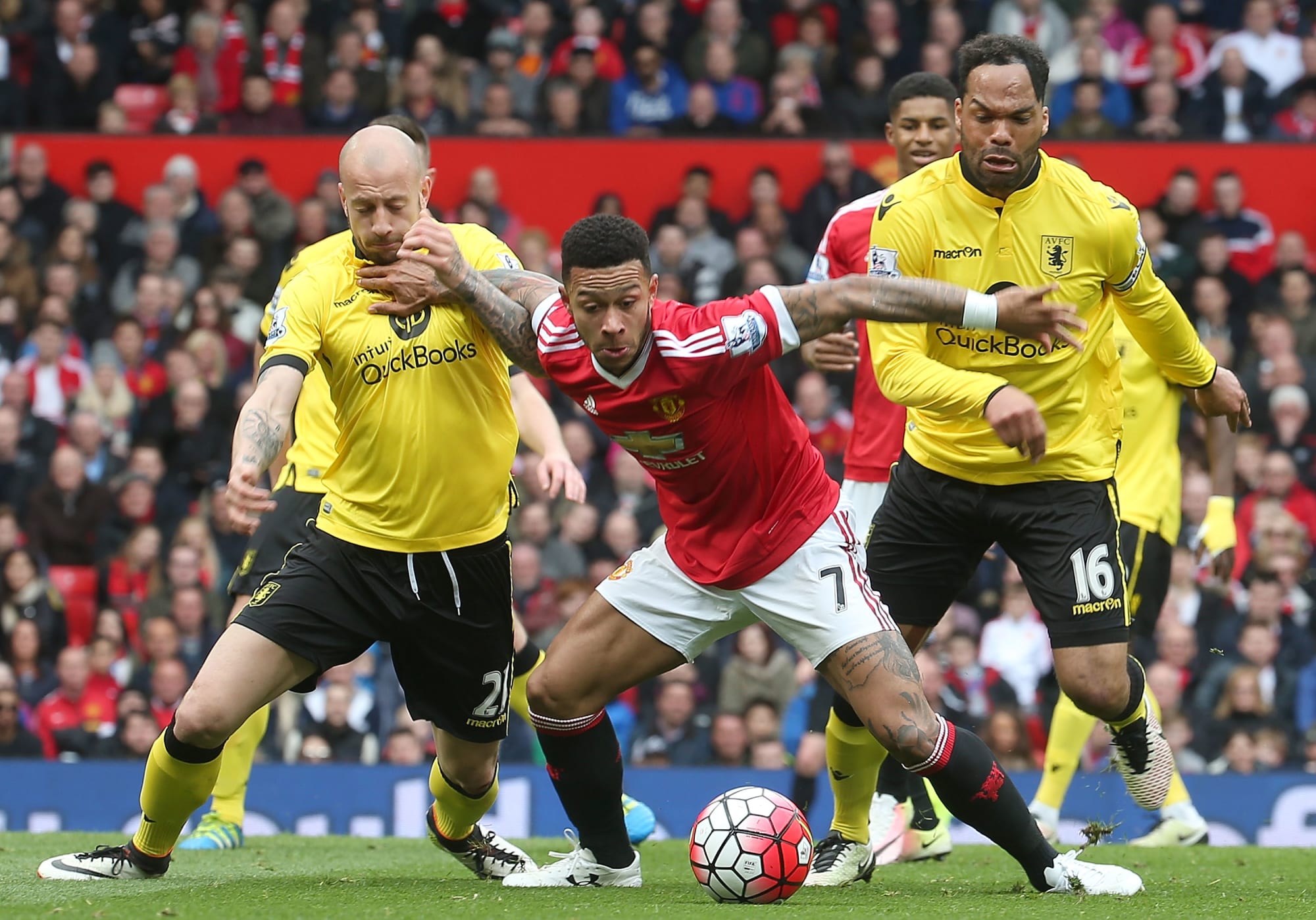 Manchester United: Memphis Depay signals his departure