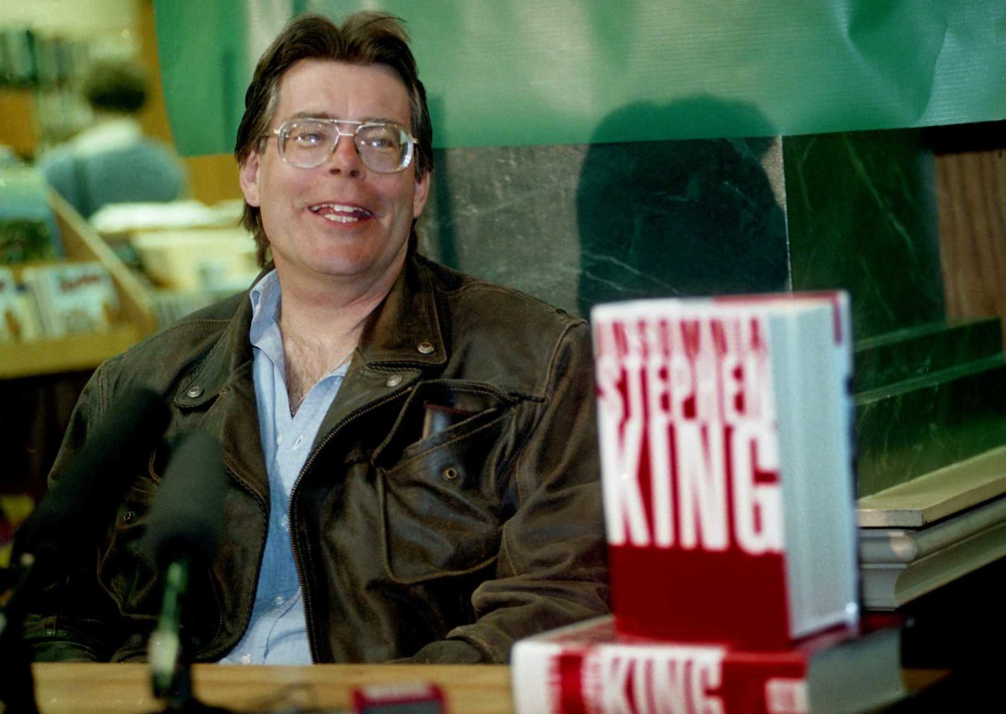 Stephen King’s IT: Differences between the book, movie and miniseries ...