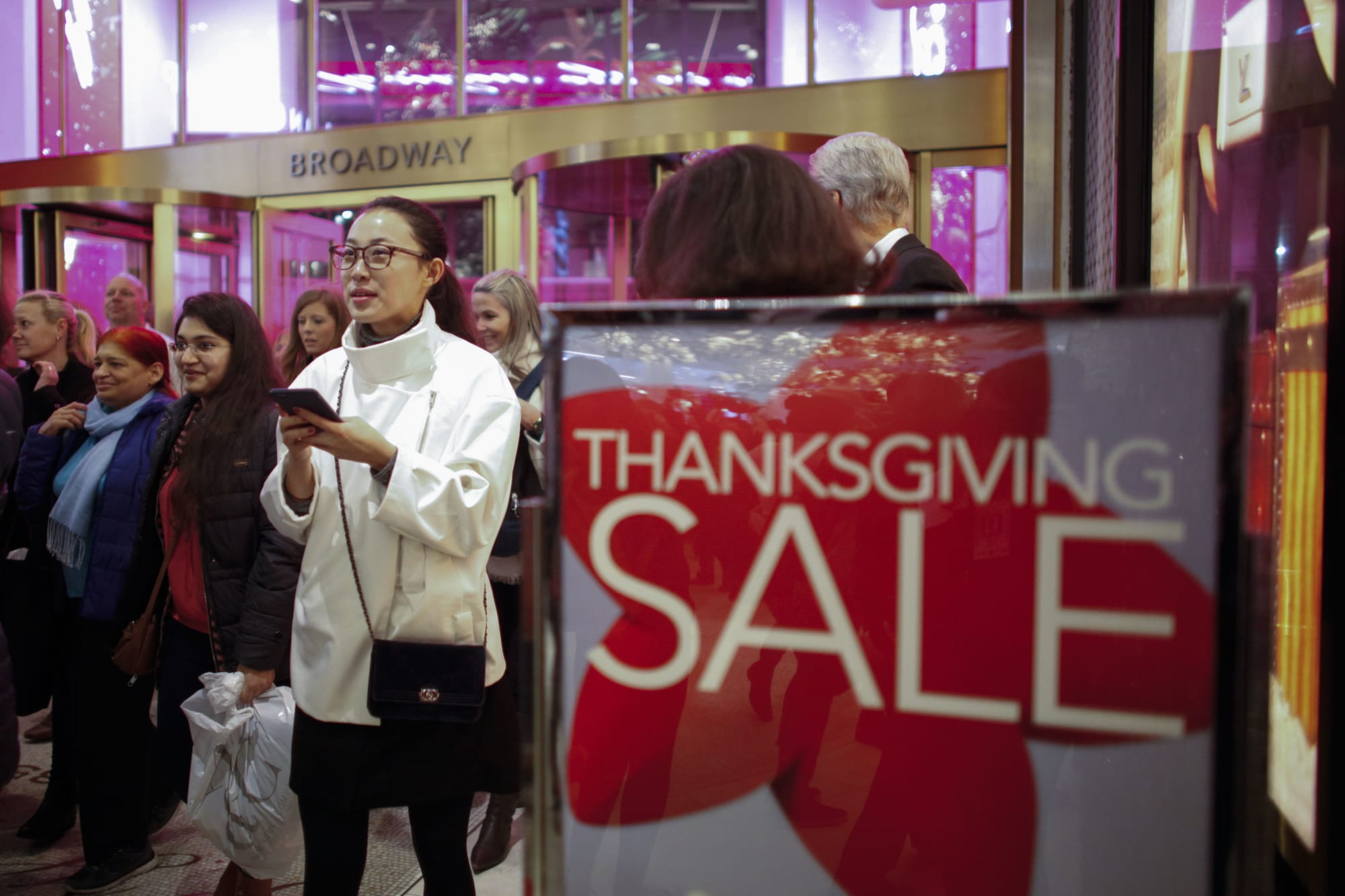 Black Friday 2016: What are Macy's hours? - What Stores Are Open On Black Friday 2016