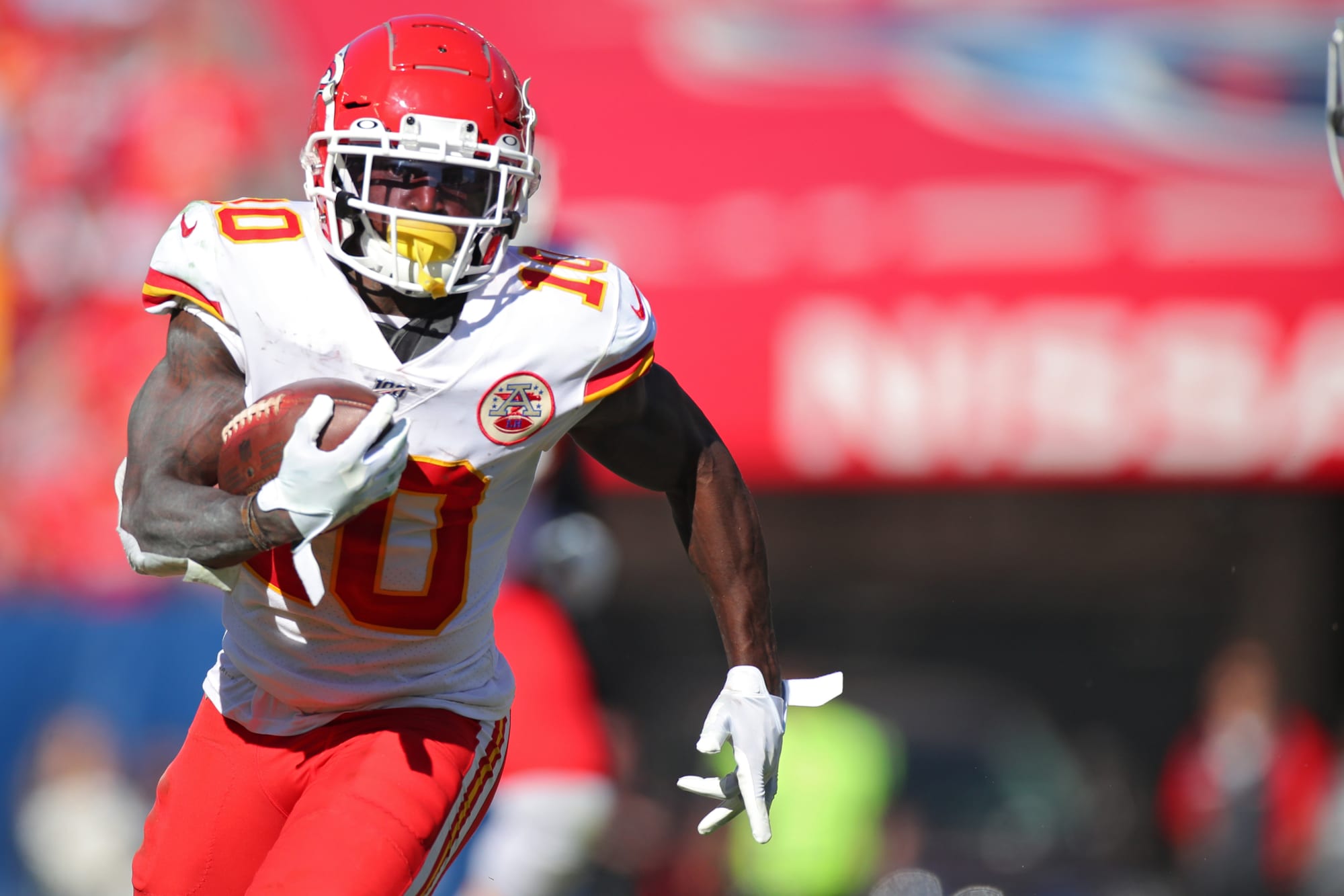 Tyreek Hill says yoga training will lead to 'crazy year' in 2020