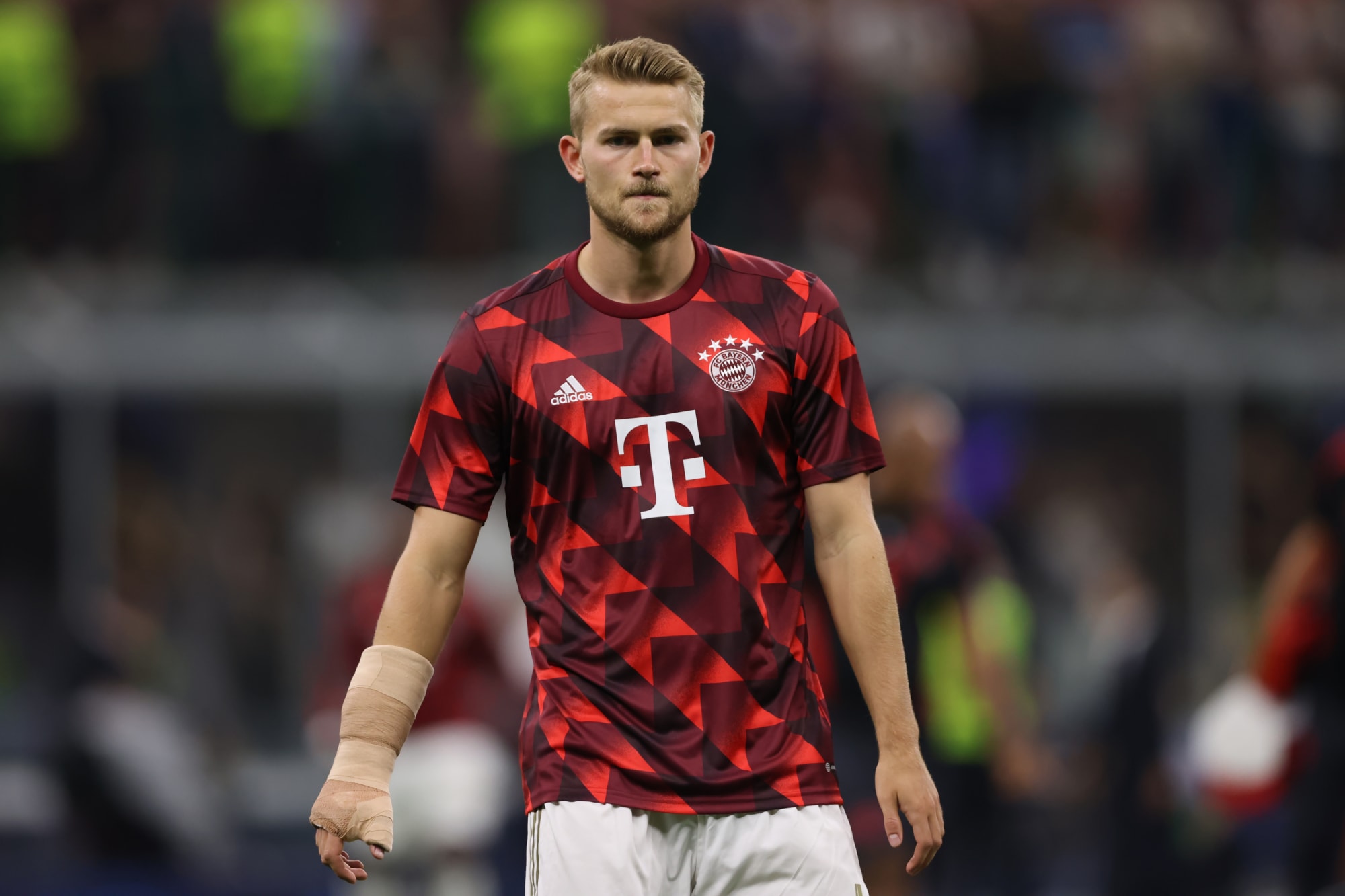  Matthijs de Ligt, a Dutch professional soccer player who plays as a defender for Bundesliga club Bayern Munich and the Netherlands national team, is seen here playing a soccer match.