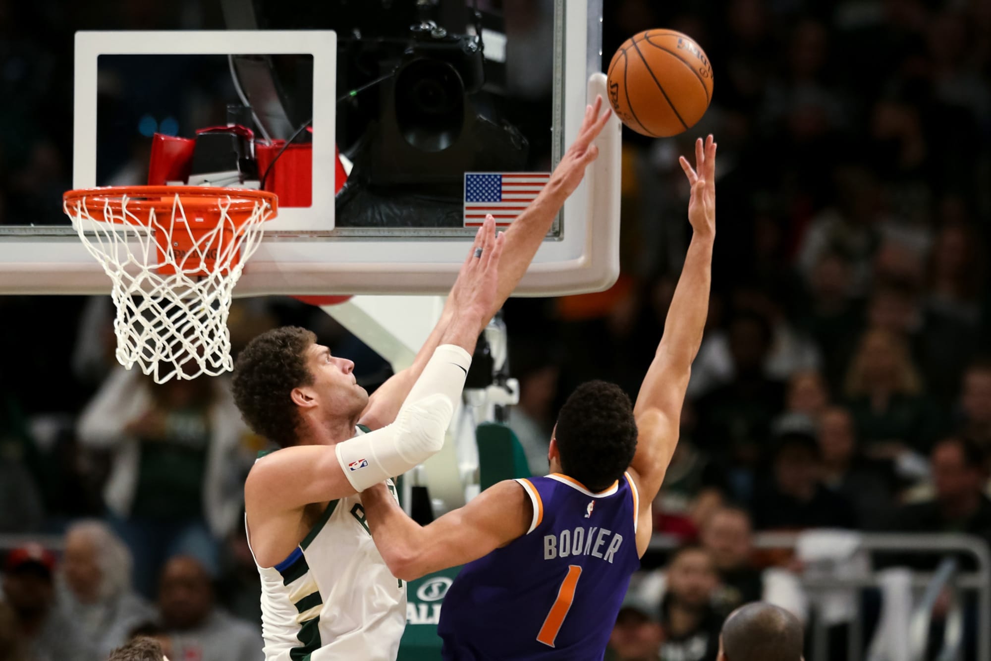 Milwaukee Bucks 3 Things To Watch For In Visit To Phoenix Suns