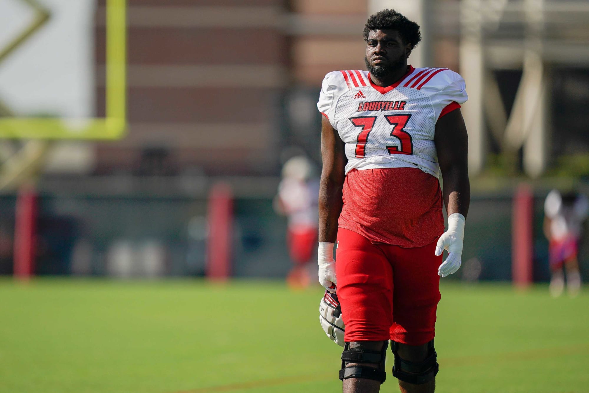 louisville-football-cards-don-t-take-long-to-identify-new-offensive-tackle