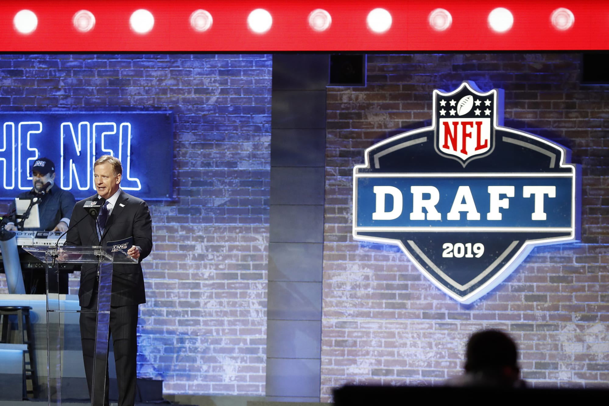 Jacksonville Jaguars hold 1st overall pick in this 5round mock draft