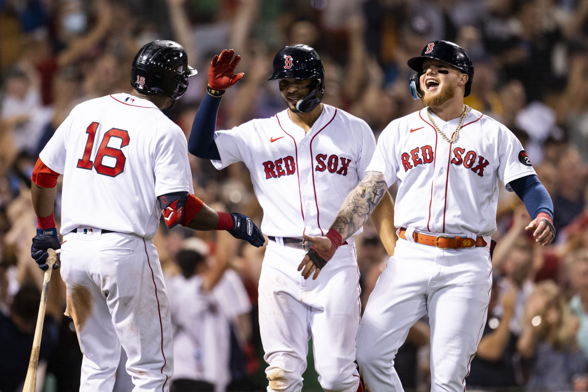 Red Sox offense clicks for eleven runs to tie Yankees series