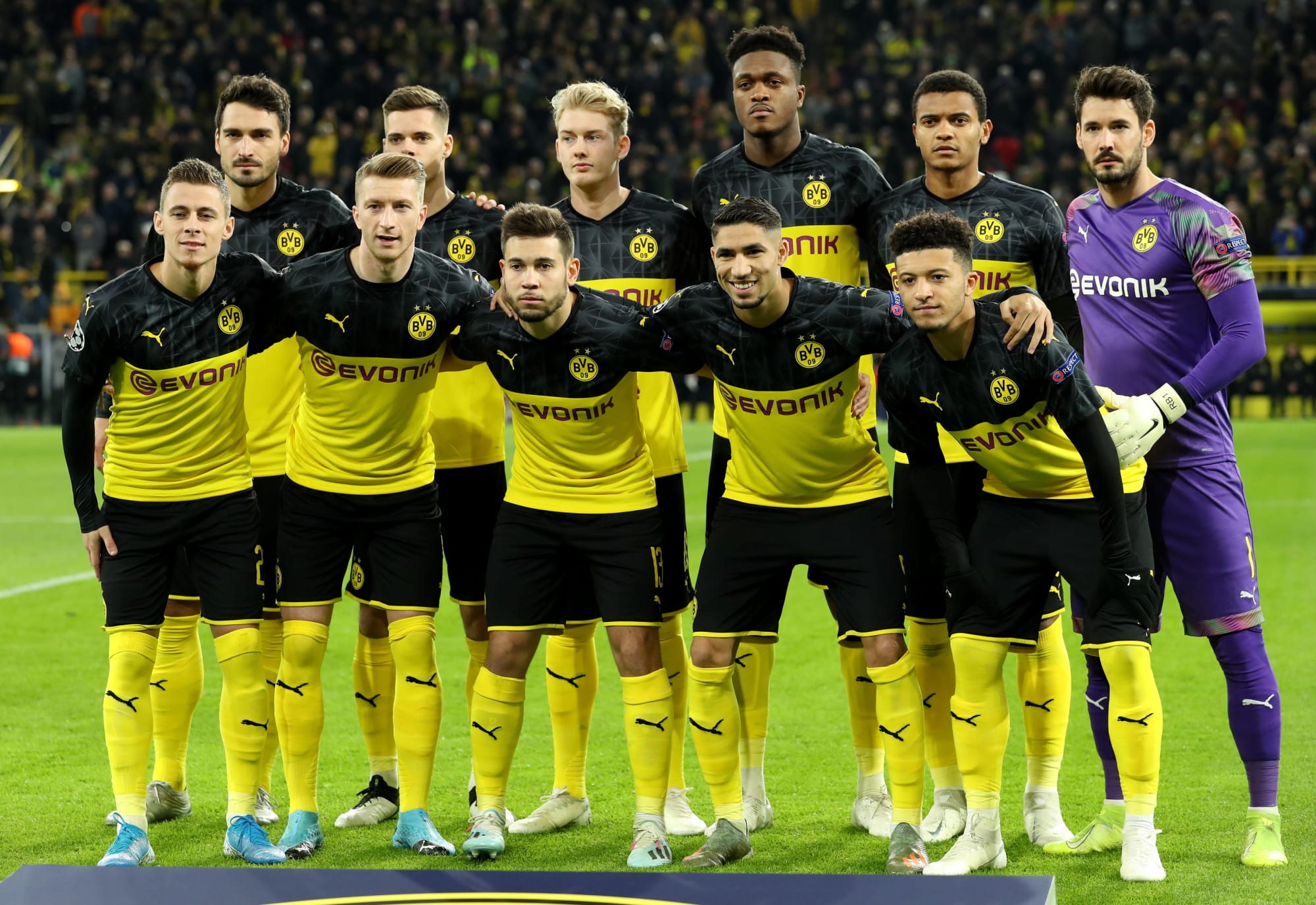 Borussia Dortmund's 343 formation An analysis of Lucien Favre's system