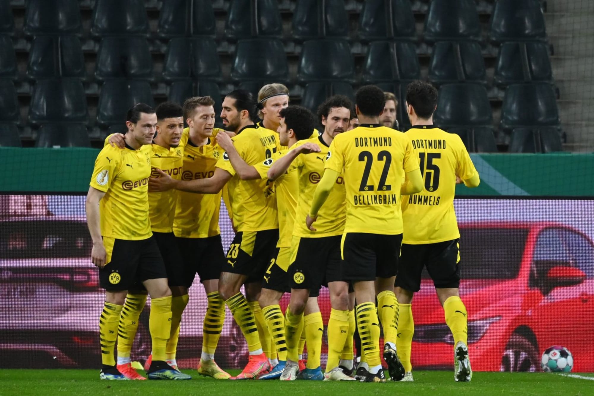 Bayern Munich vs Borussia Dortmund: Preview and Team News
