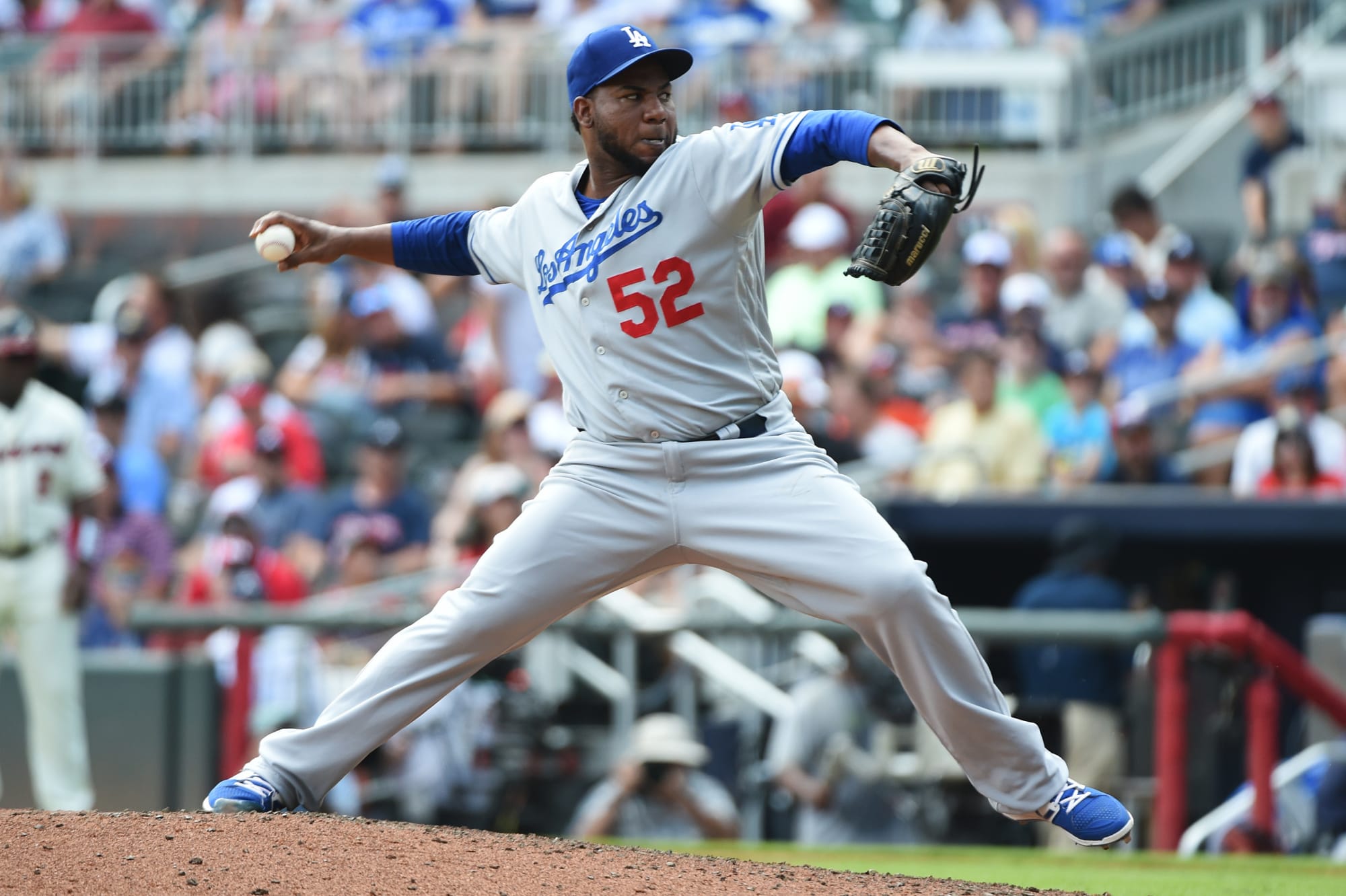 Los Angeles Dodgers: Pedro Baez finally notches first career save