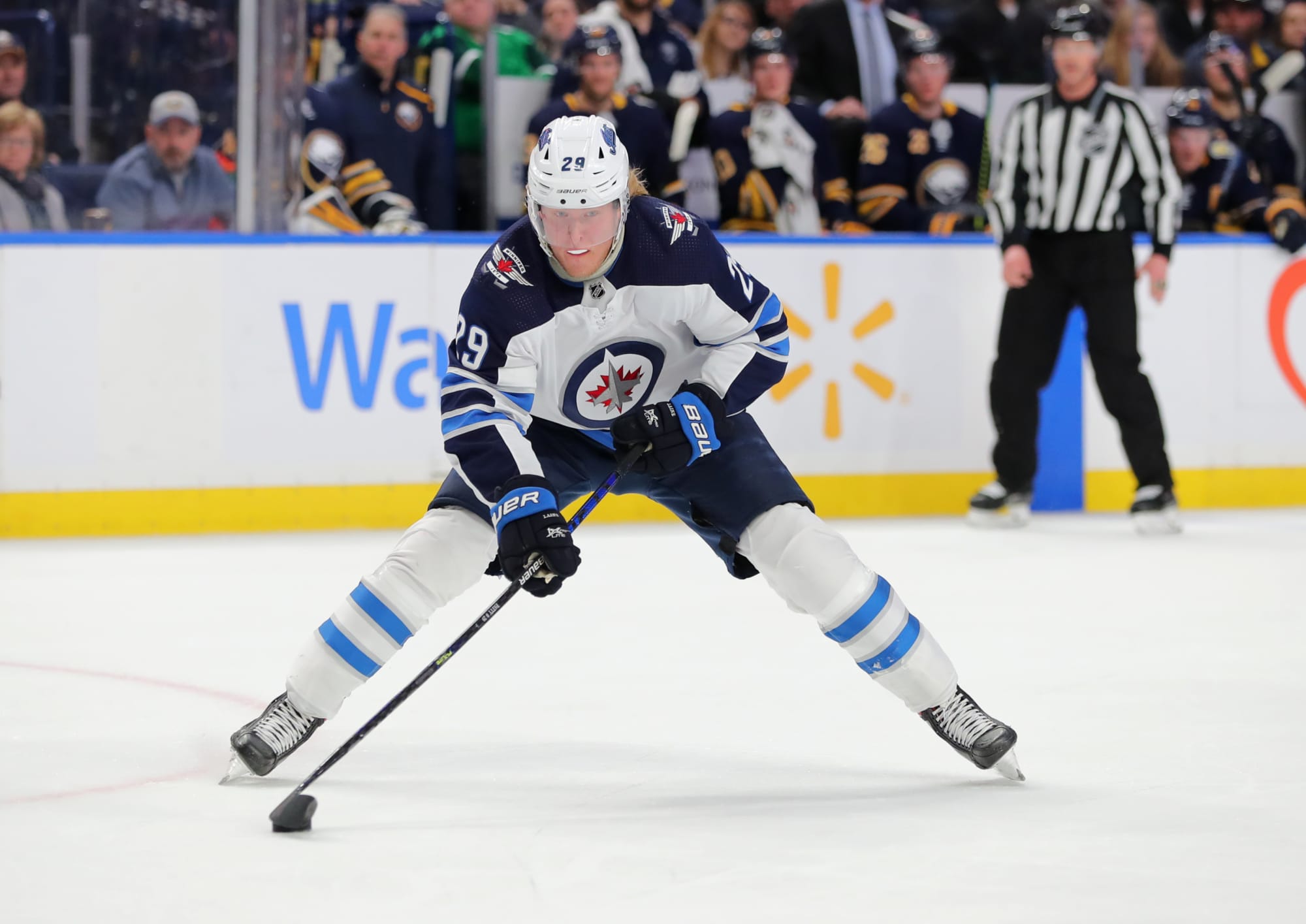 Boston Bruins: Patrik Laine is the perfect trade target