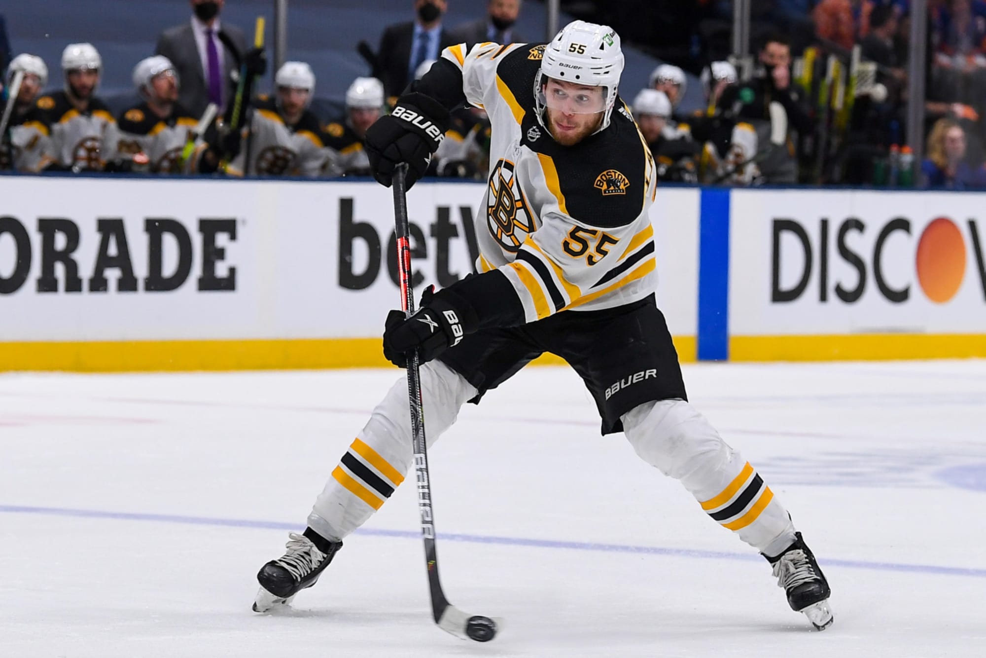 Boston Bruins 2021 Player Grades: Jeremy Lauzon showed promise
