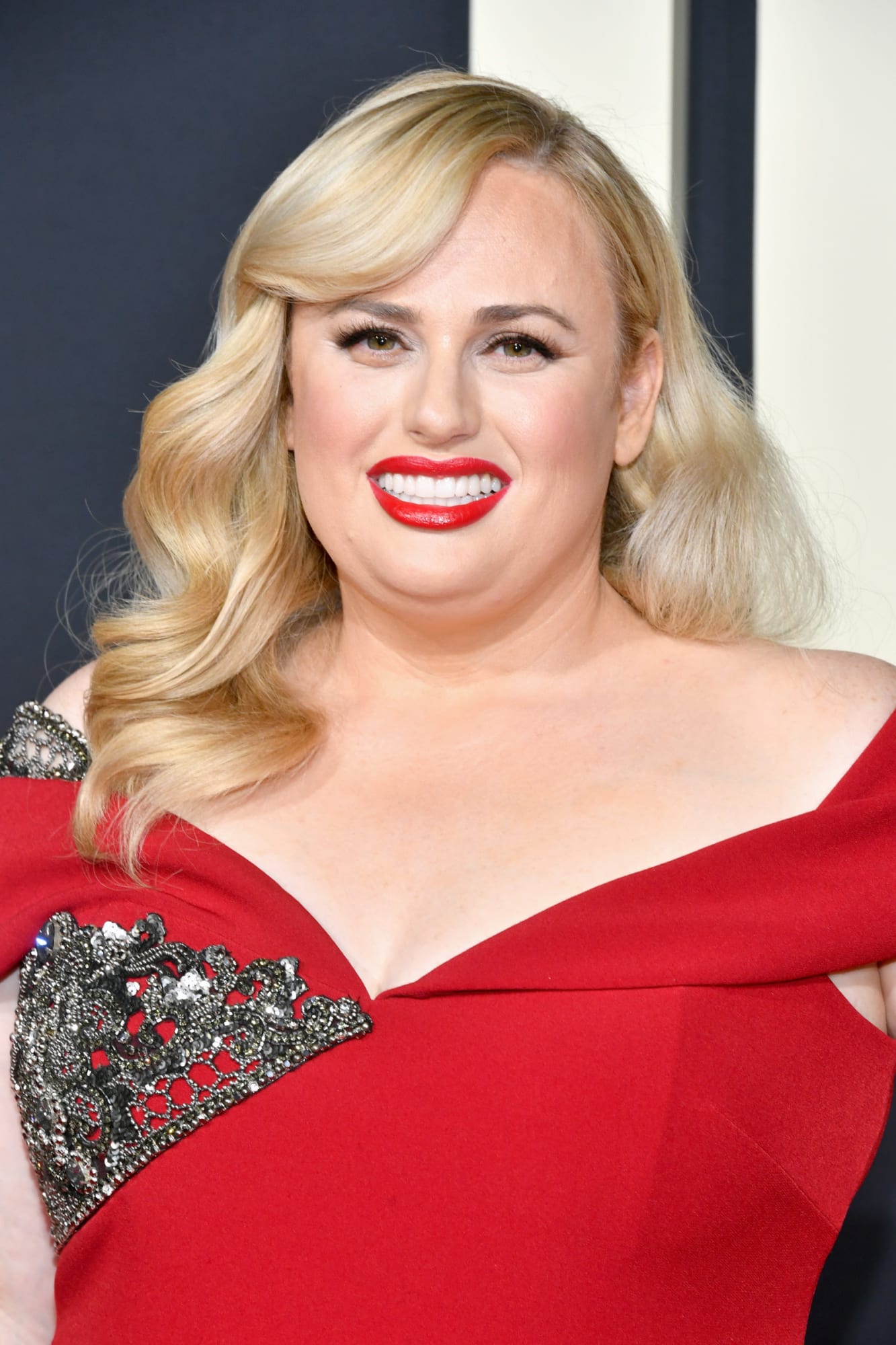 rebel-wilson-shows-off-impressive-kitchen-during-family-feast