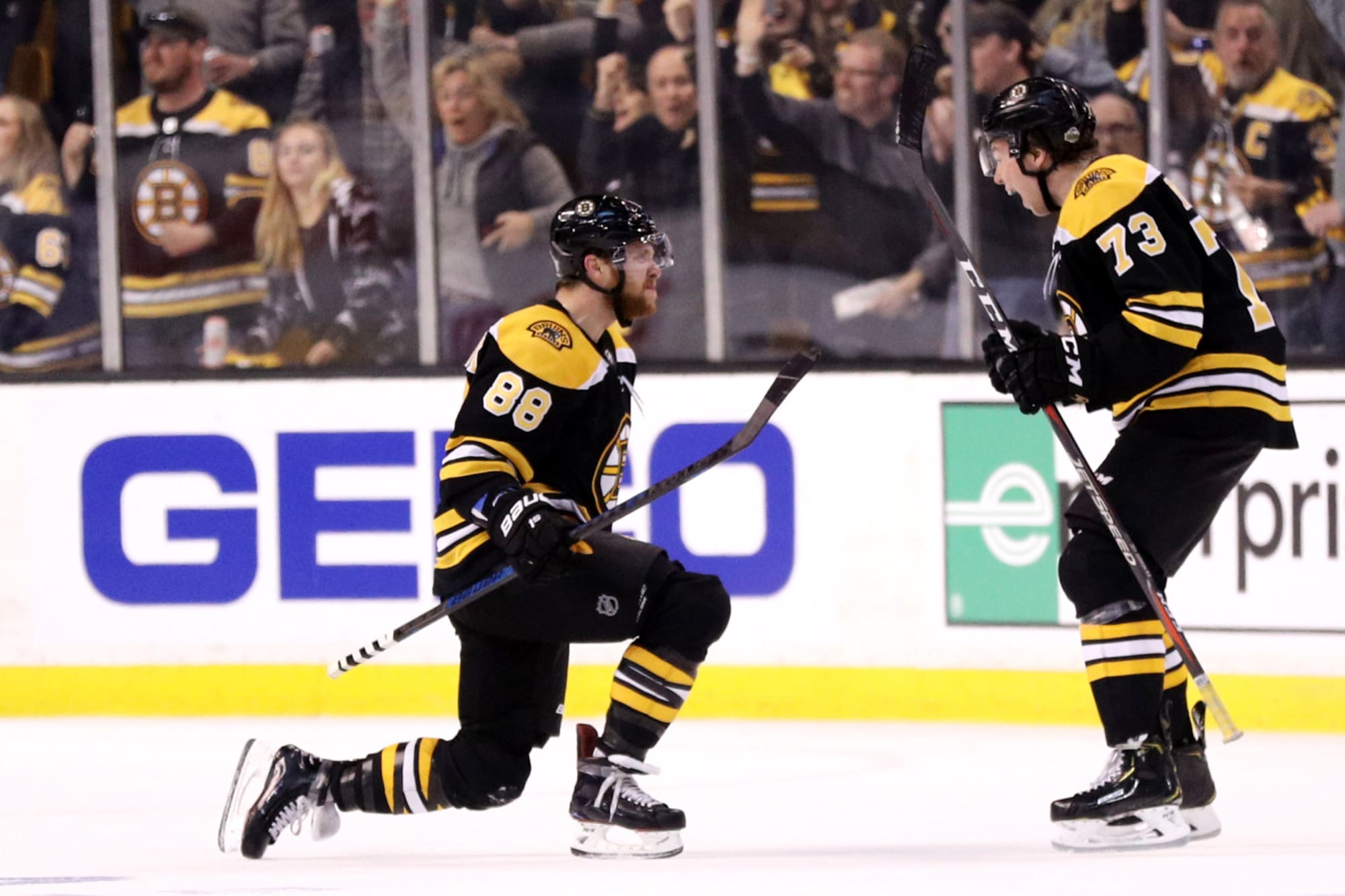 Boston Bruins B's dominate Maple Leafs in game 1 victory