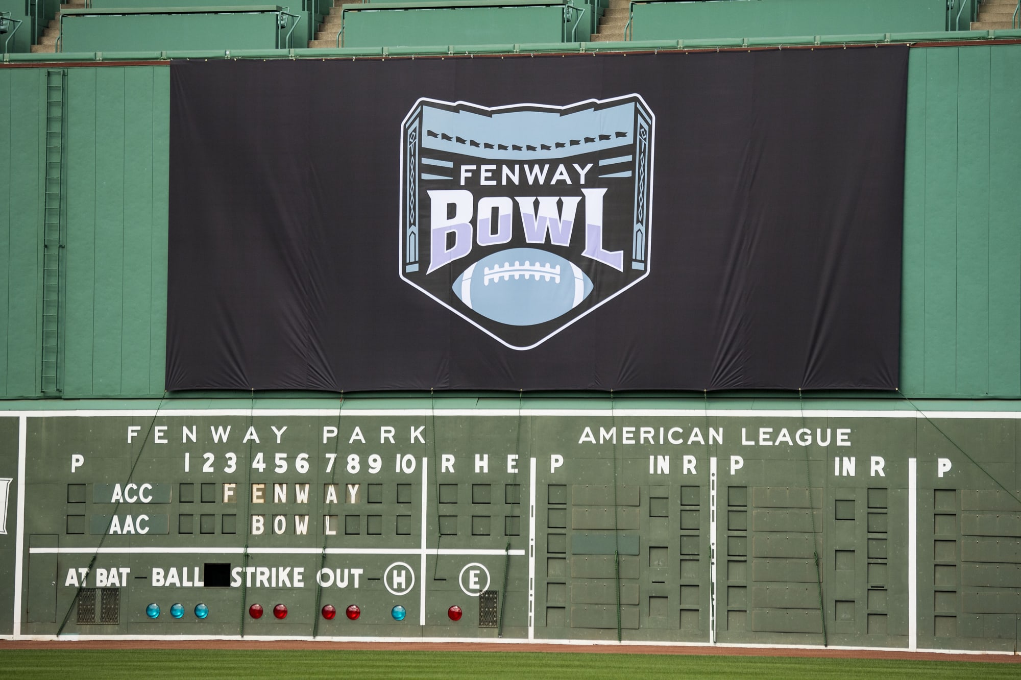 Cincinnati Football Fenway Bowl preview, odds, predictions against