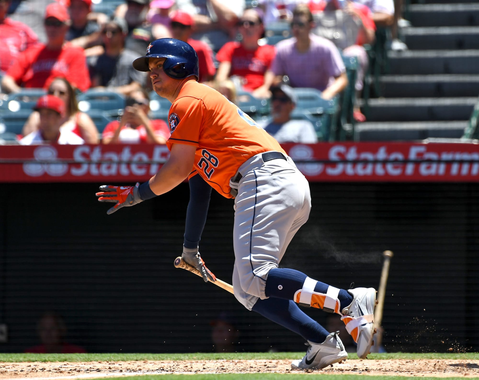 Astros promote two players after injuries to Gonzalez and Rondon