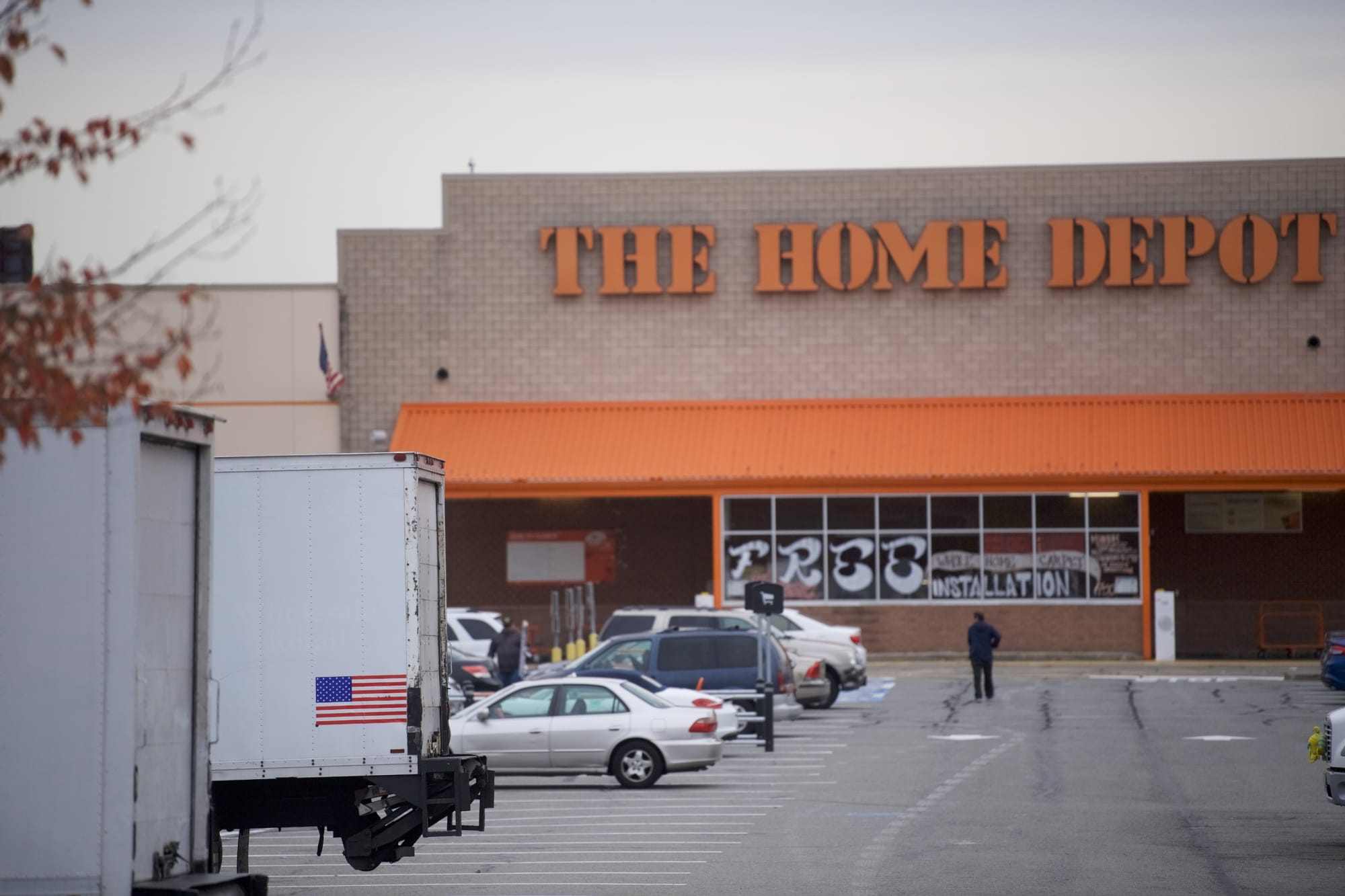 Is Home Depot open on Christmas? (2022)
