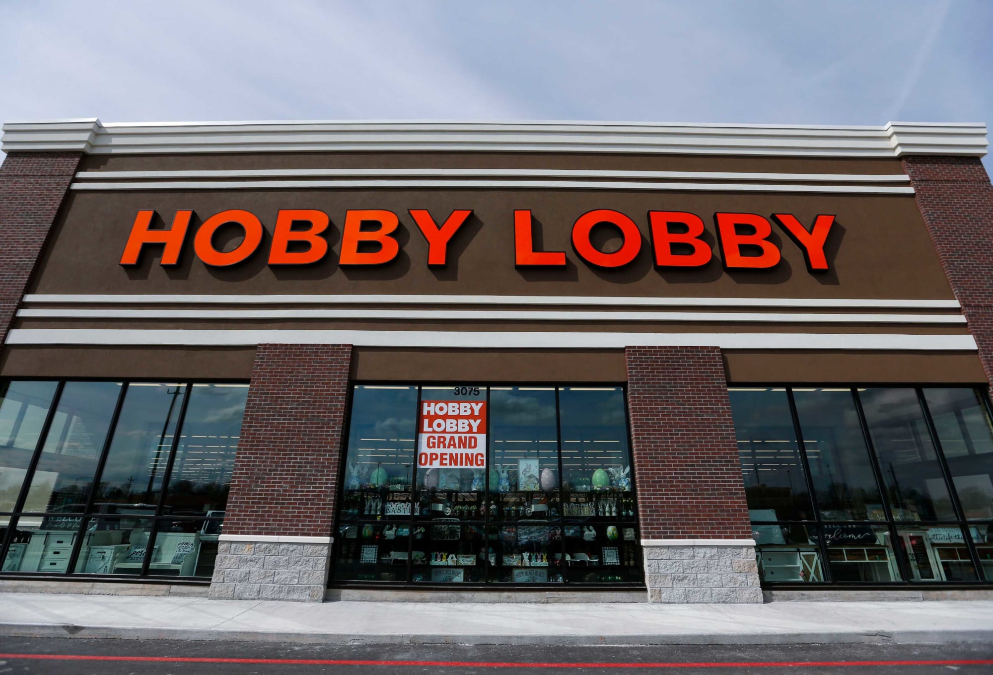 Is Hobby Lobby going to be open on New Year's Day? (2023)