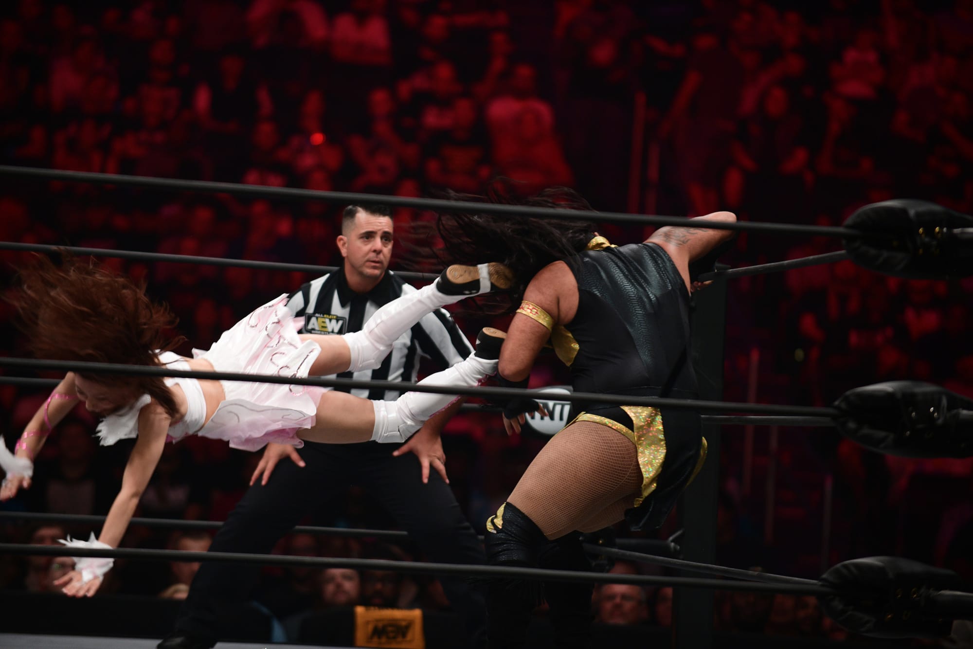 Aew 3 Reasons Why Nyla Rose Should Take The Title Off Riho On Dynamite
