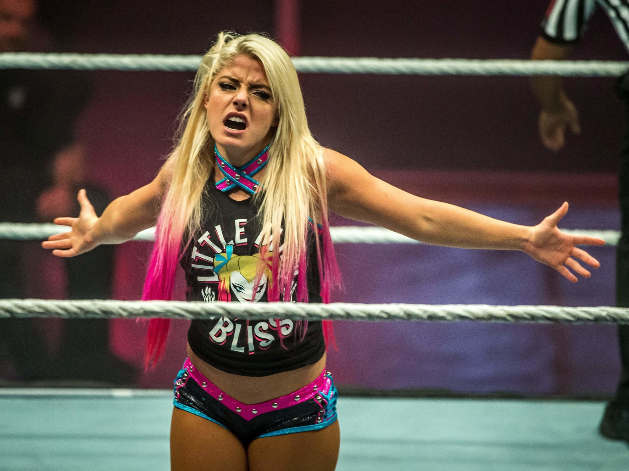 Wwe Raw Jan 18 Moment Alexa Bliss Transforms And Wins