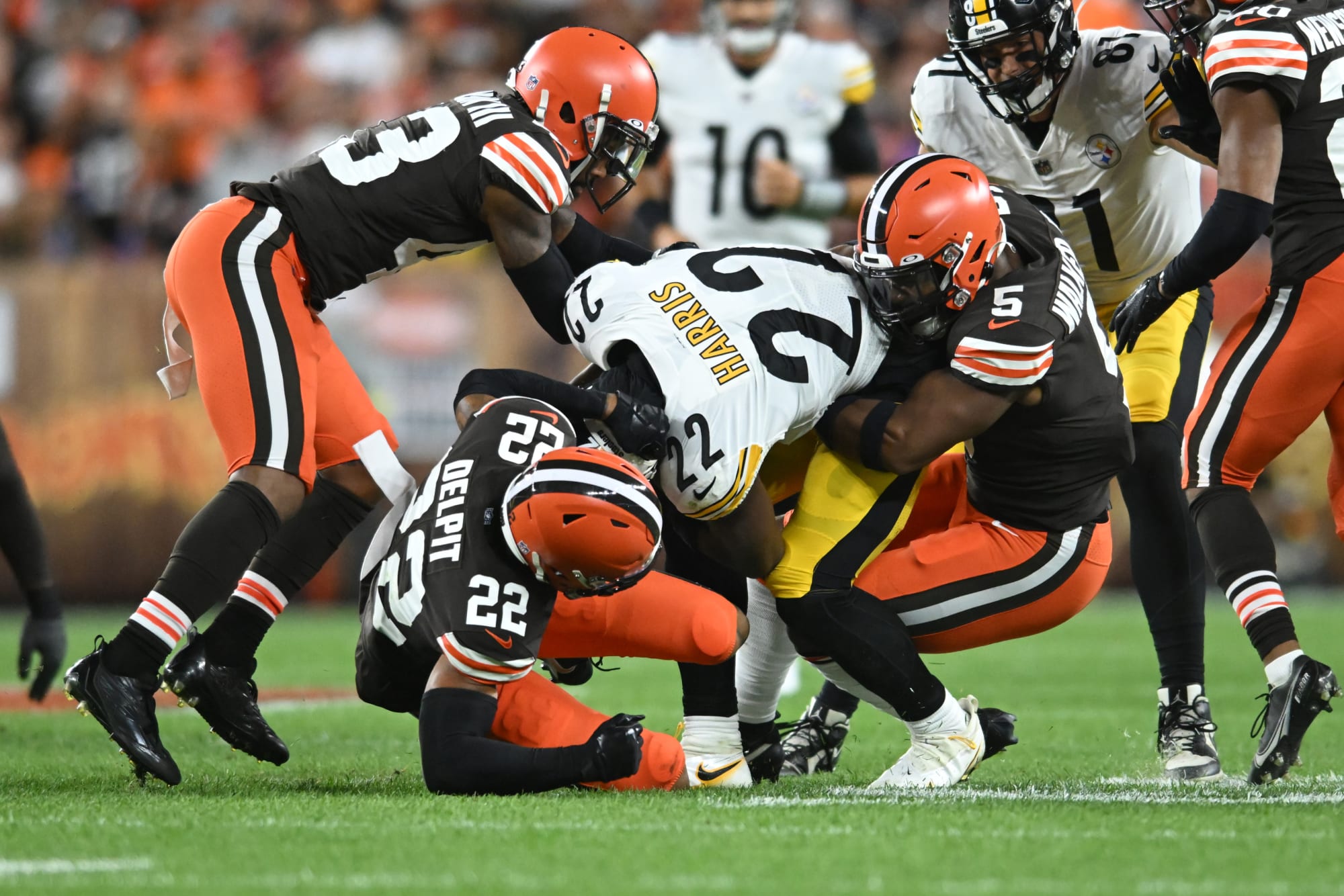 Cleveland Browns defense needs someone to step up