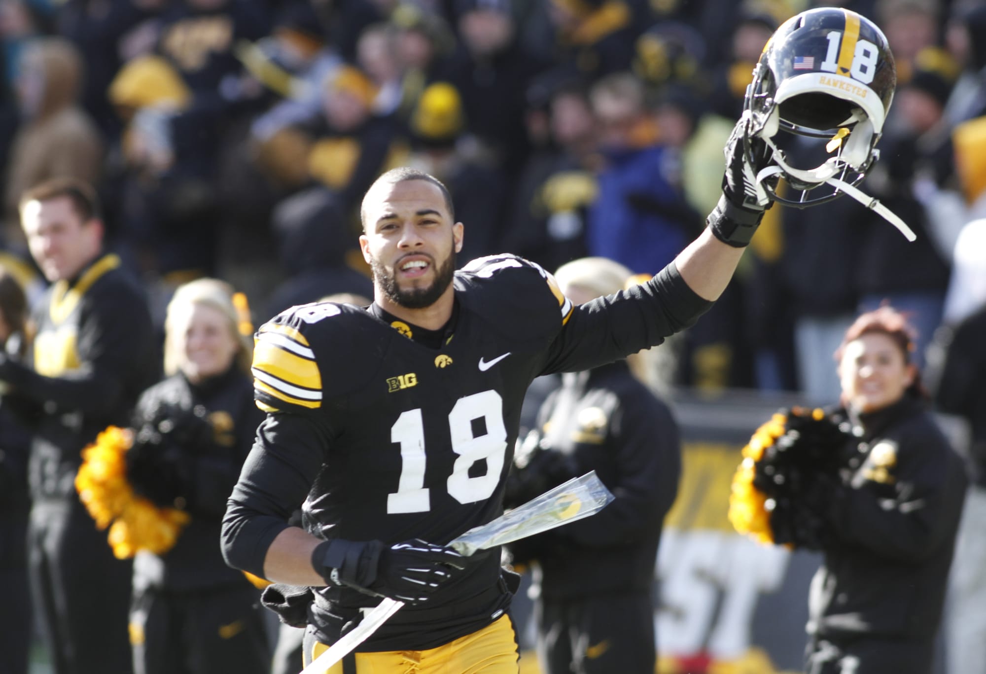 iowa-hawkeyes-have-most-former-players-remaining-in-nfl-playoffs