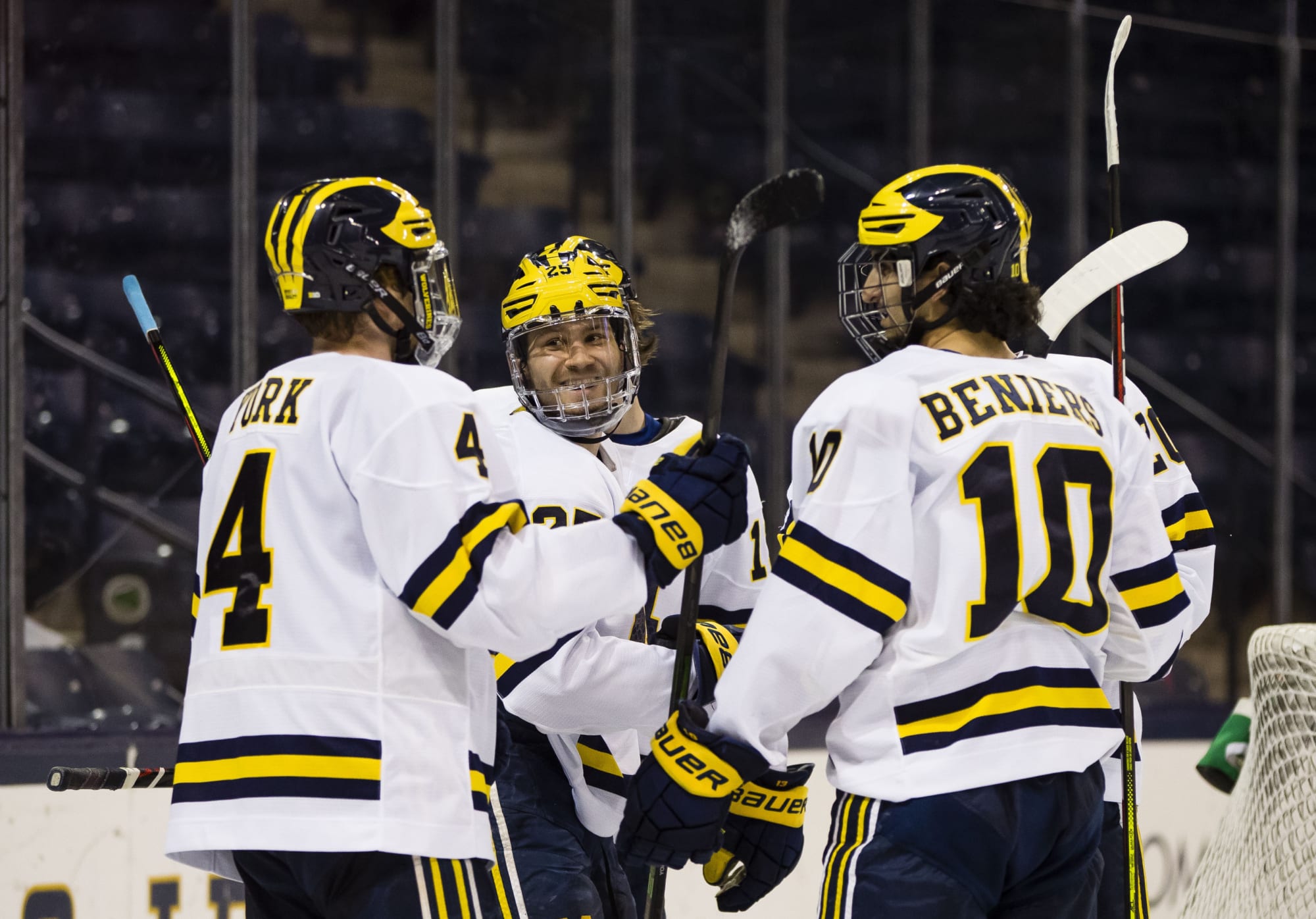 Michigan Hockey chasing after the No.1 ranking heading into 2022