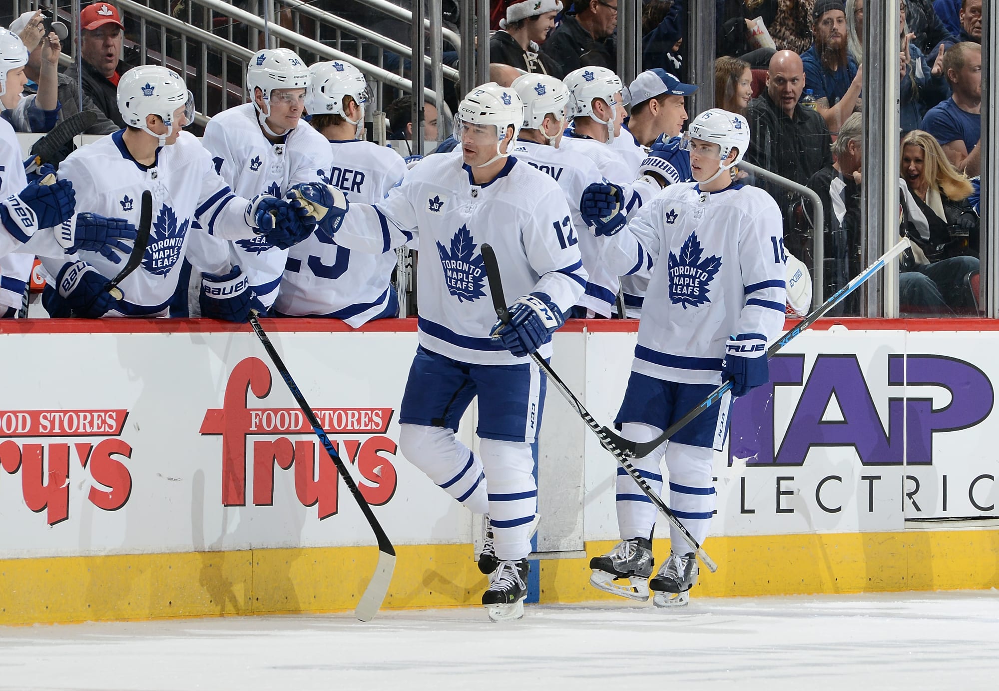 Matthews Scores as Toronto Maple Leafs Win in his Hometown