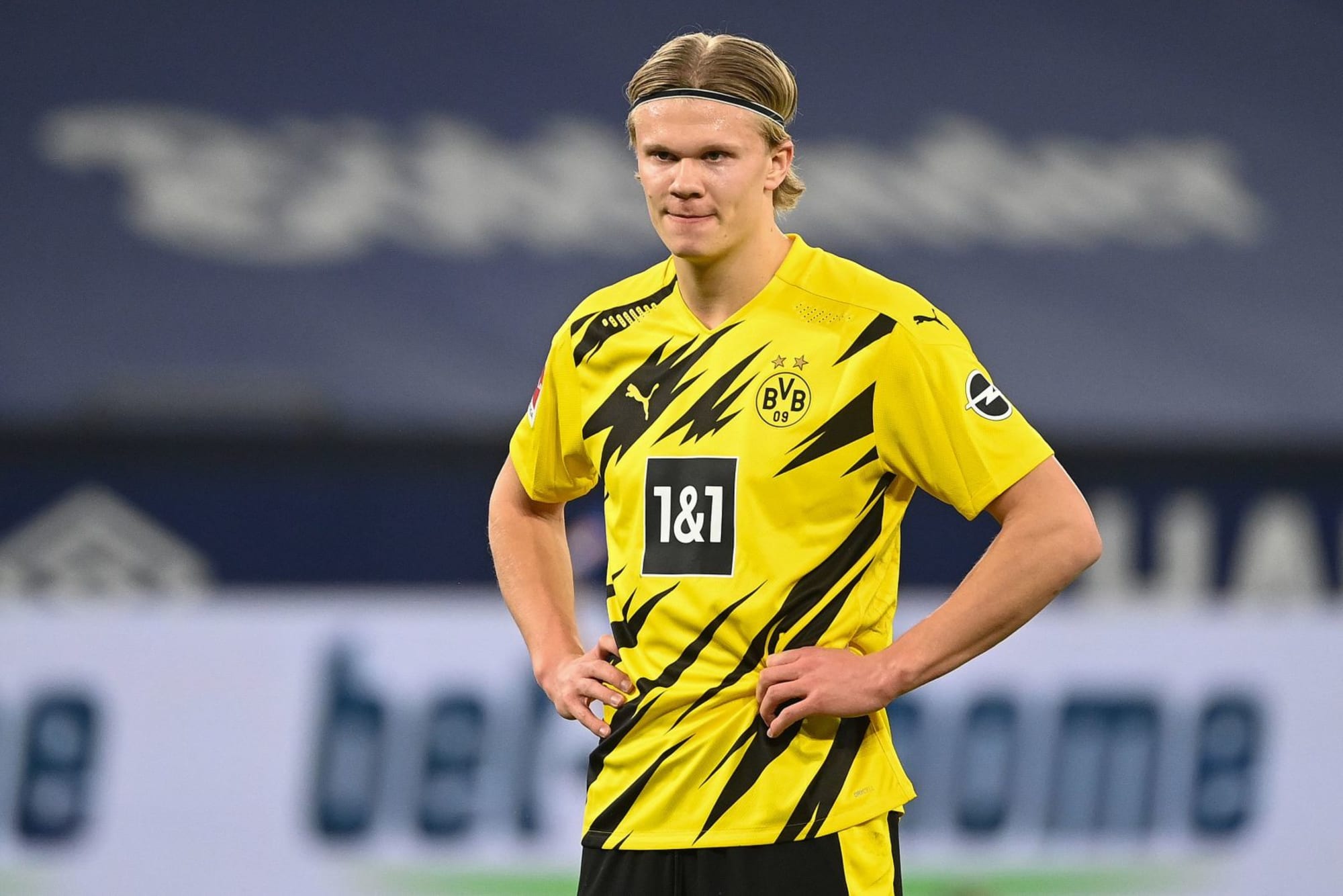  Erling Haaland, a Norwegian professional footballer who plays as a striker for Bundesliga club Borussia Dortmund and the Norway national team, is the subject of transfer rumors linking him to Real Madrid and Barcelona.