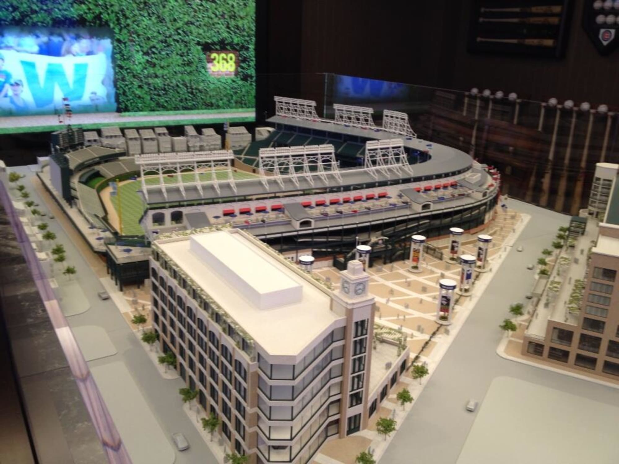 Chicago Cubs display new Wrigley Field renovation model (Photos)