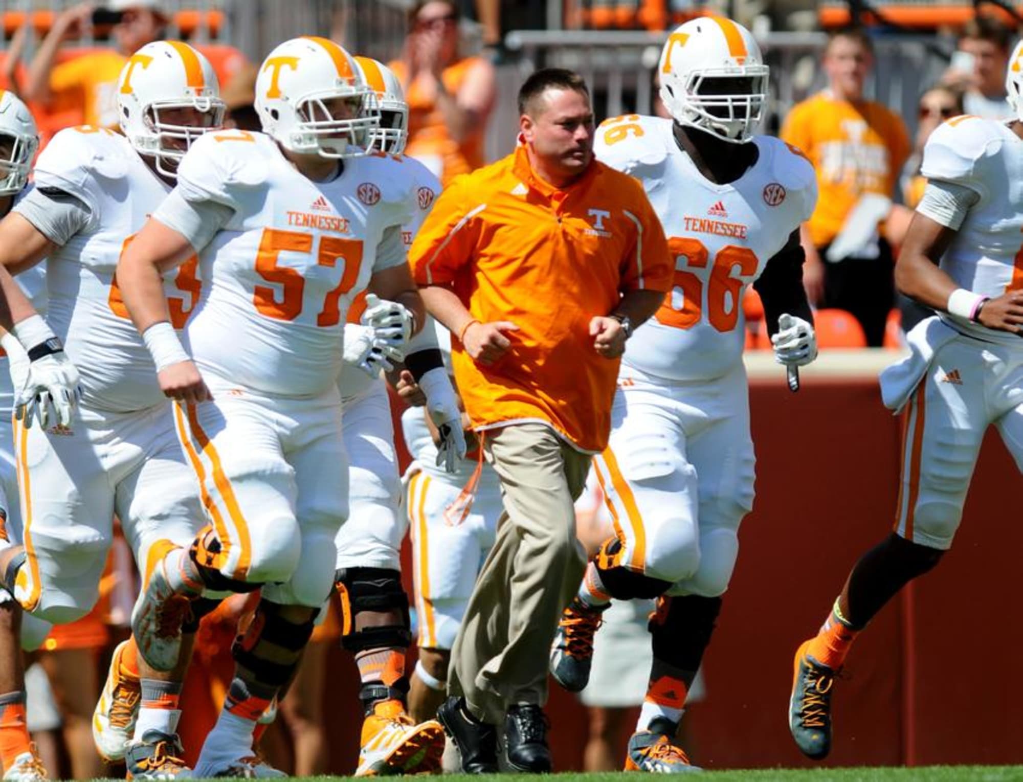 Tennessee Volunteers top SEC college football spring game attendance