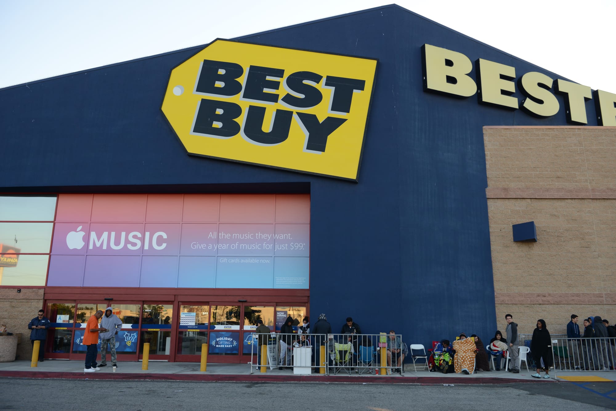 Best Buy Black Friday hours: When does Best Buy open? [Updated November 2022]