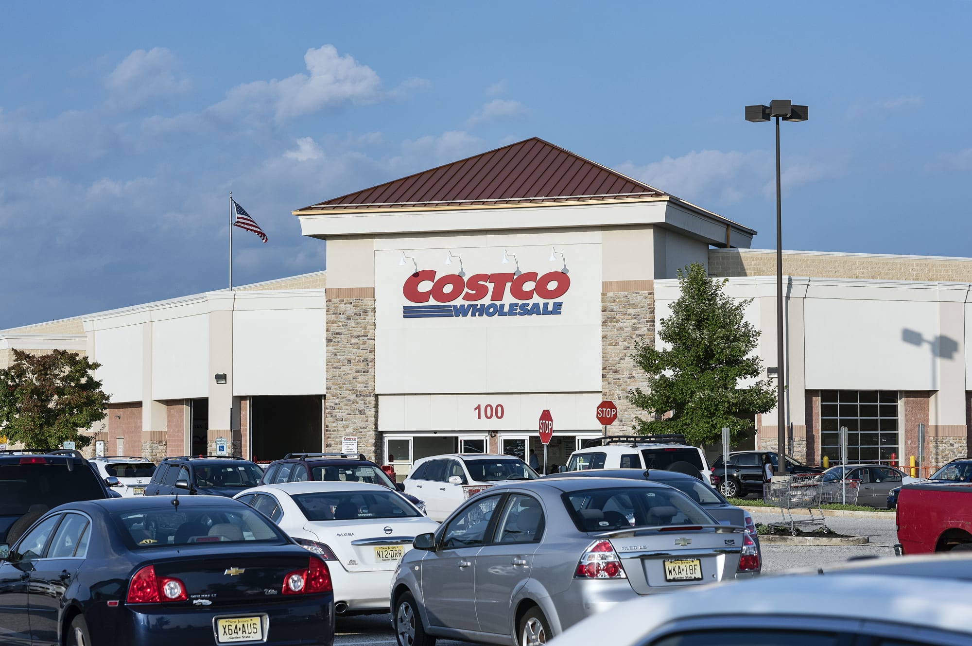 What time does Costco open the day after Christmas?