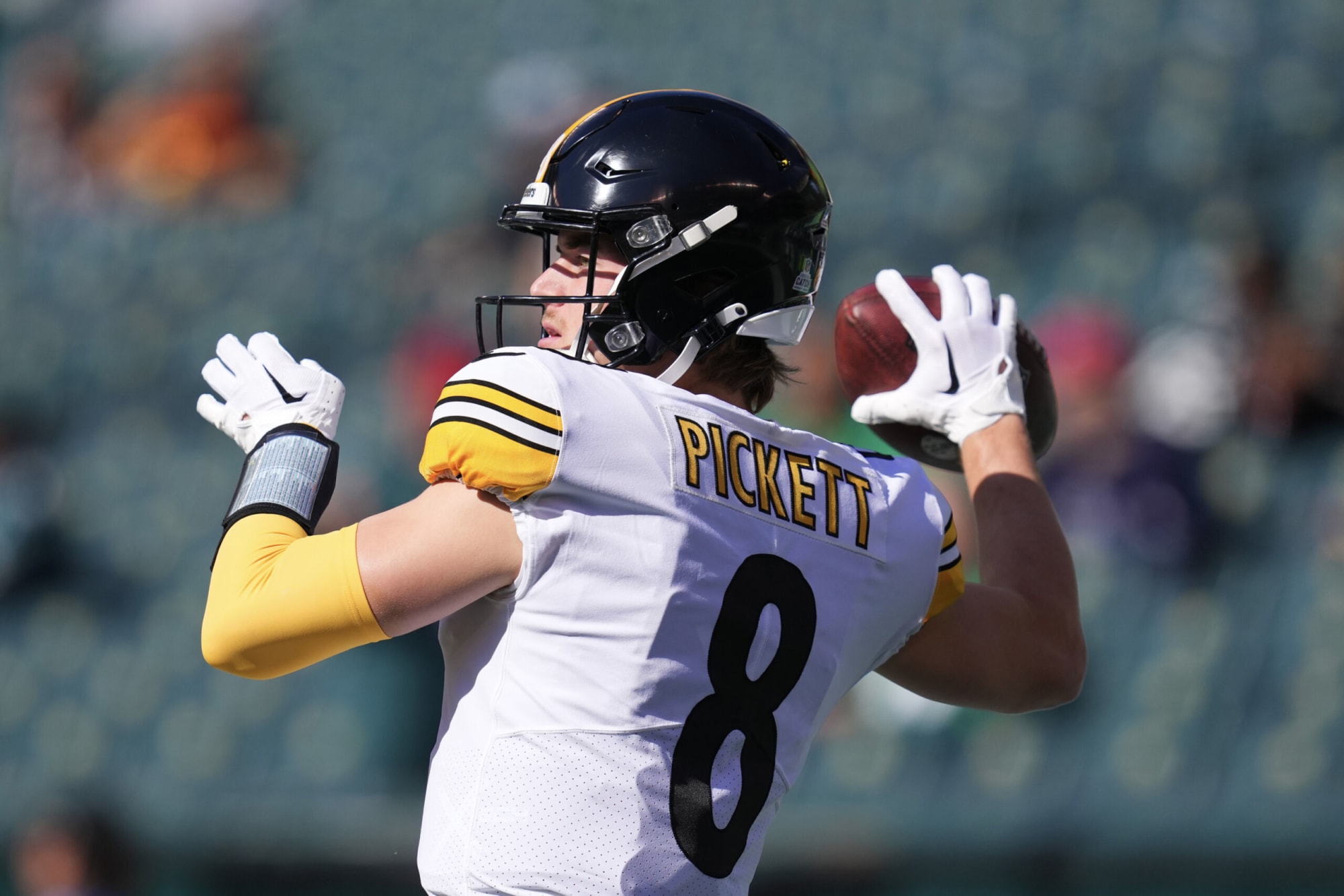 Kenny Pickett says right things about Big Ben, others disagree